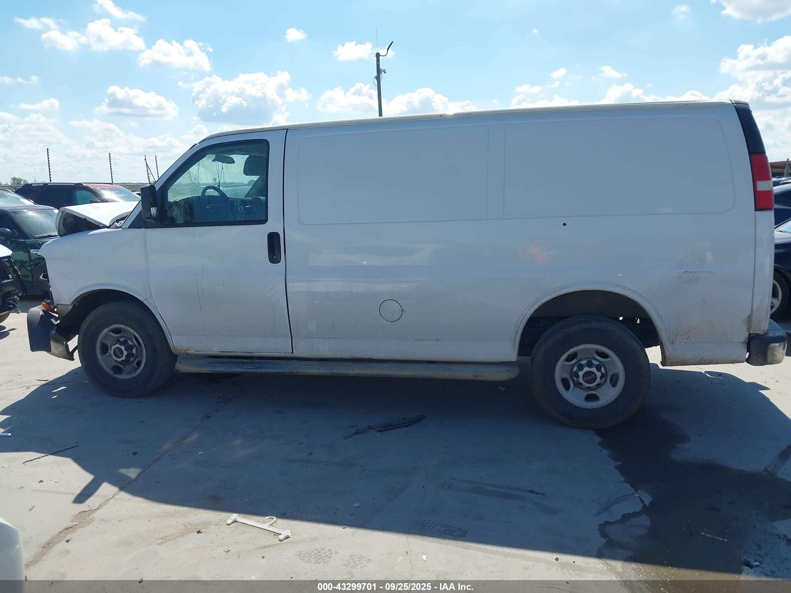2015 Gmc Savana 2500 Work Van White vin: 1GTW7FCF3F1905148