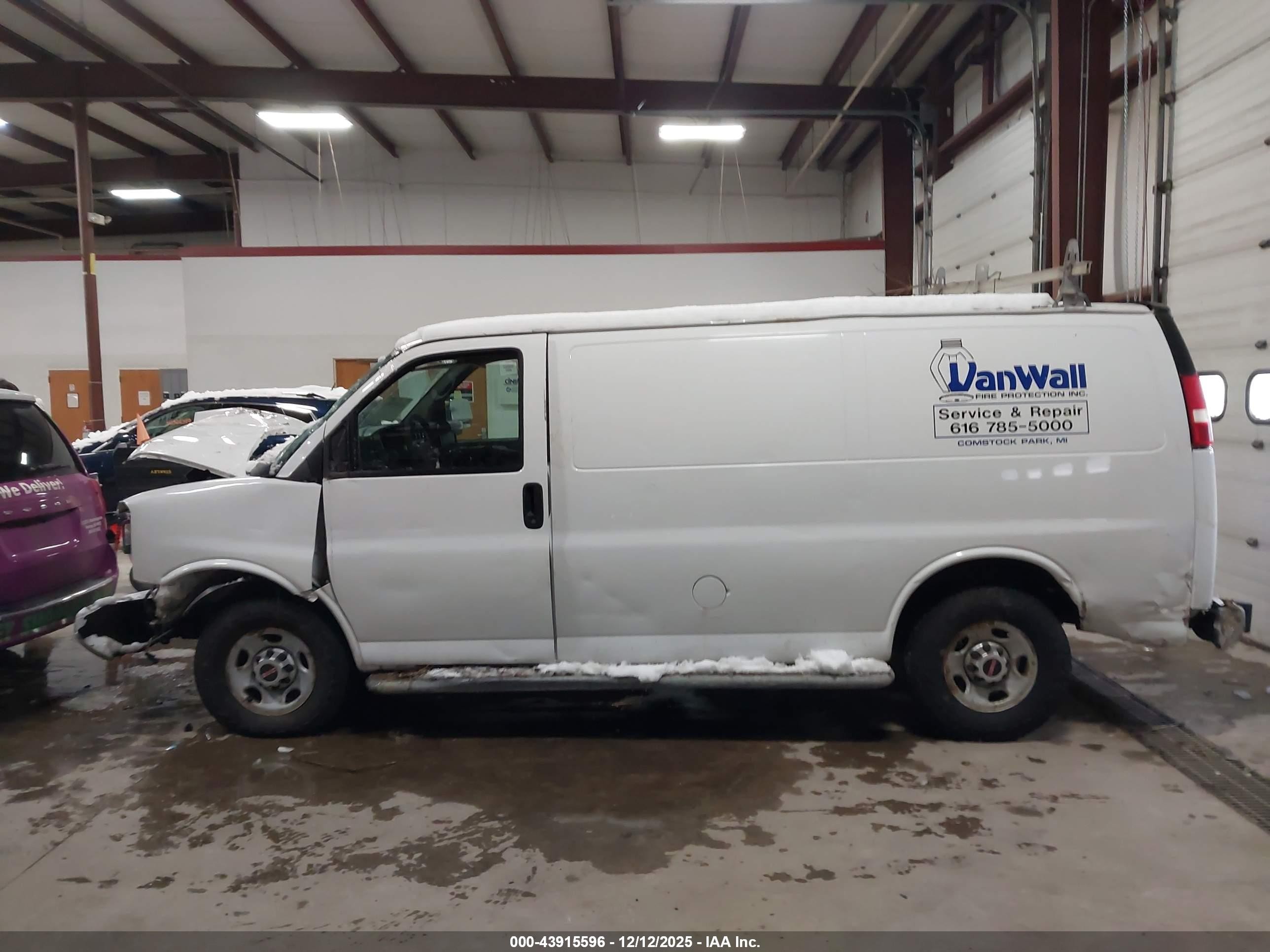 2015 Gmc Savana 2500 Work Van Белый vin: 1GTW7FCF5F1904423