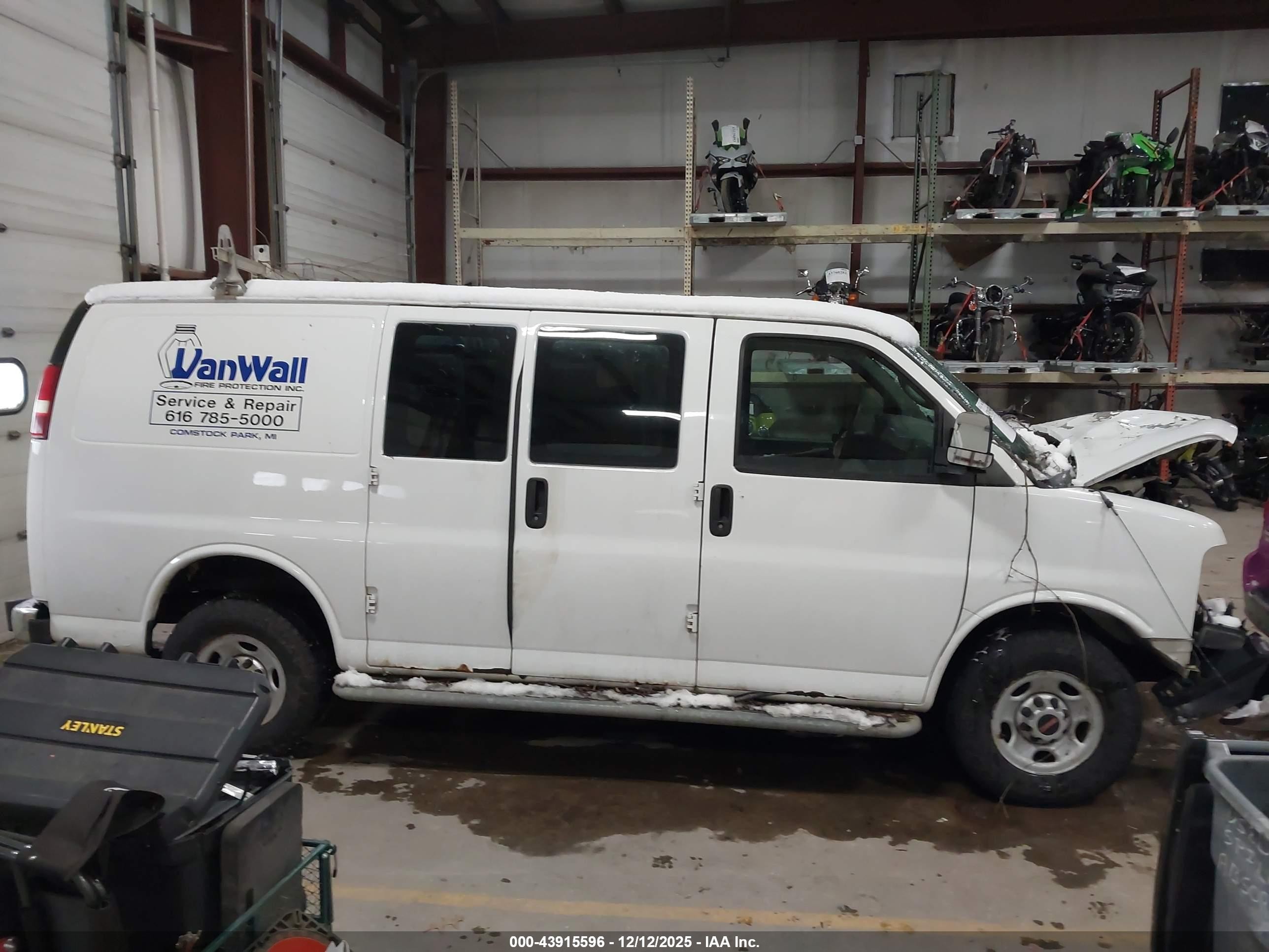 2015 Gmc Savana 2500 Work Van Белый vin: 1GTW7FCF5F1904423