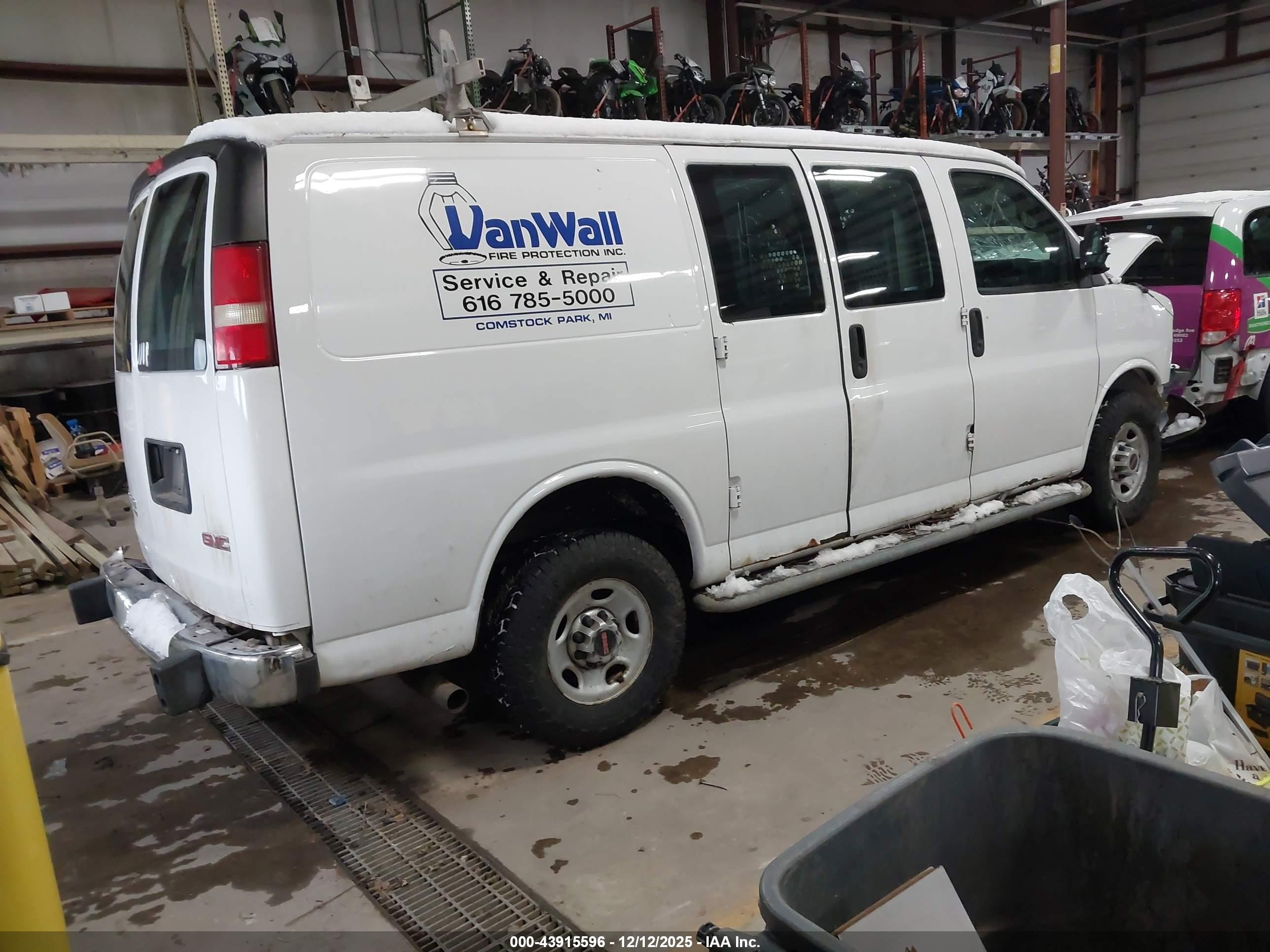 2015 Gmc Savana 2500 Work Van Белый vin: 1GTW7FCF5F1904423