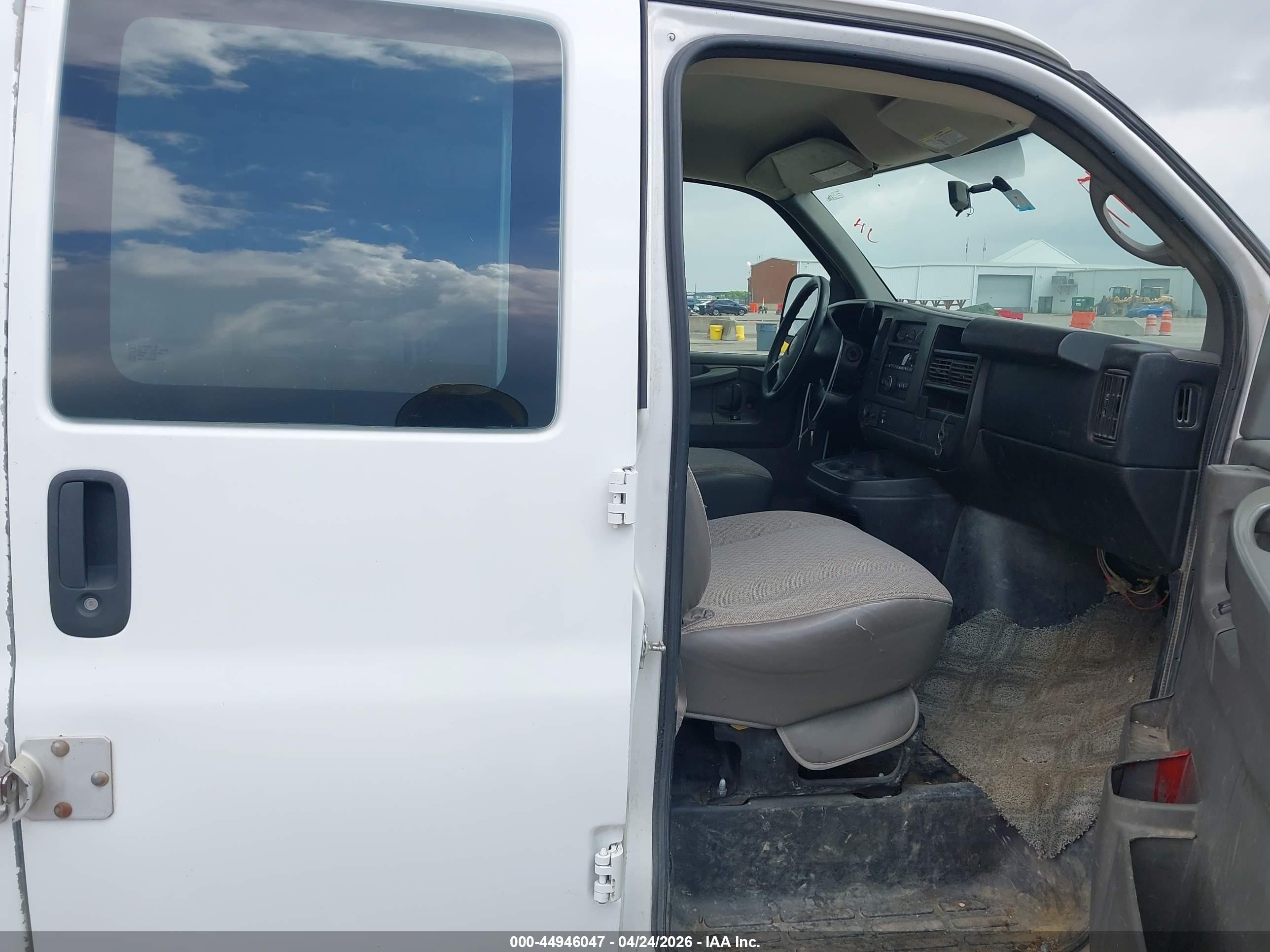2015 Gmc Savana 2500 Work Van Белый vin: 1GTW7FCF5F1904888