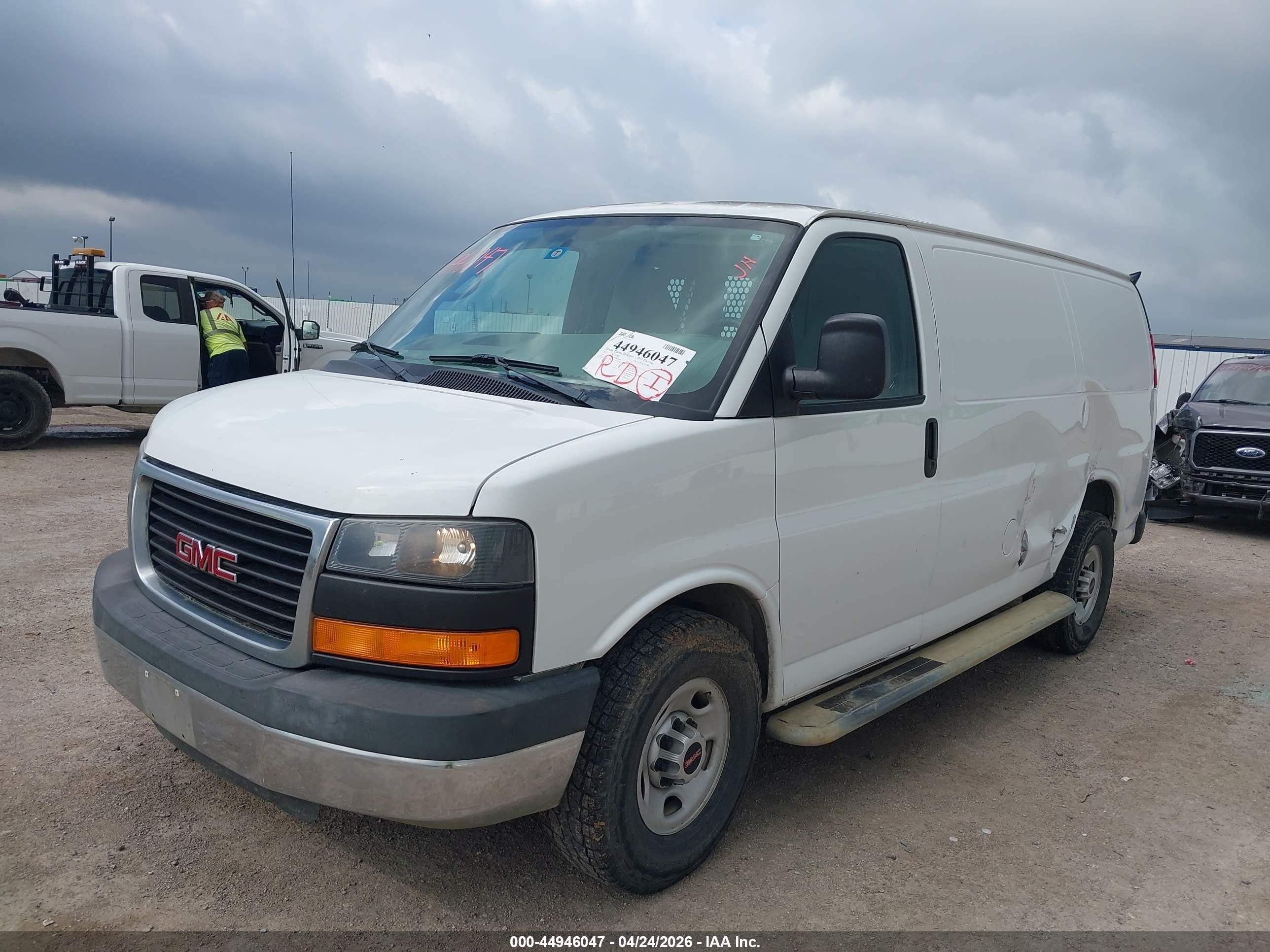 2015 Gmc Savana 2500 Work Van Белый vin: 1GTW7FCF5F1904888