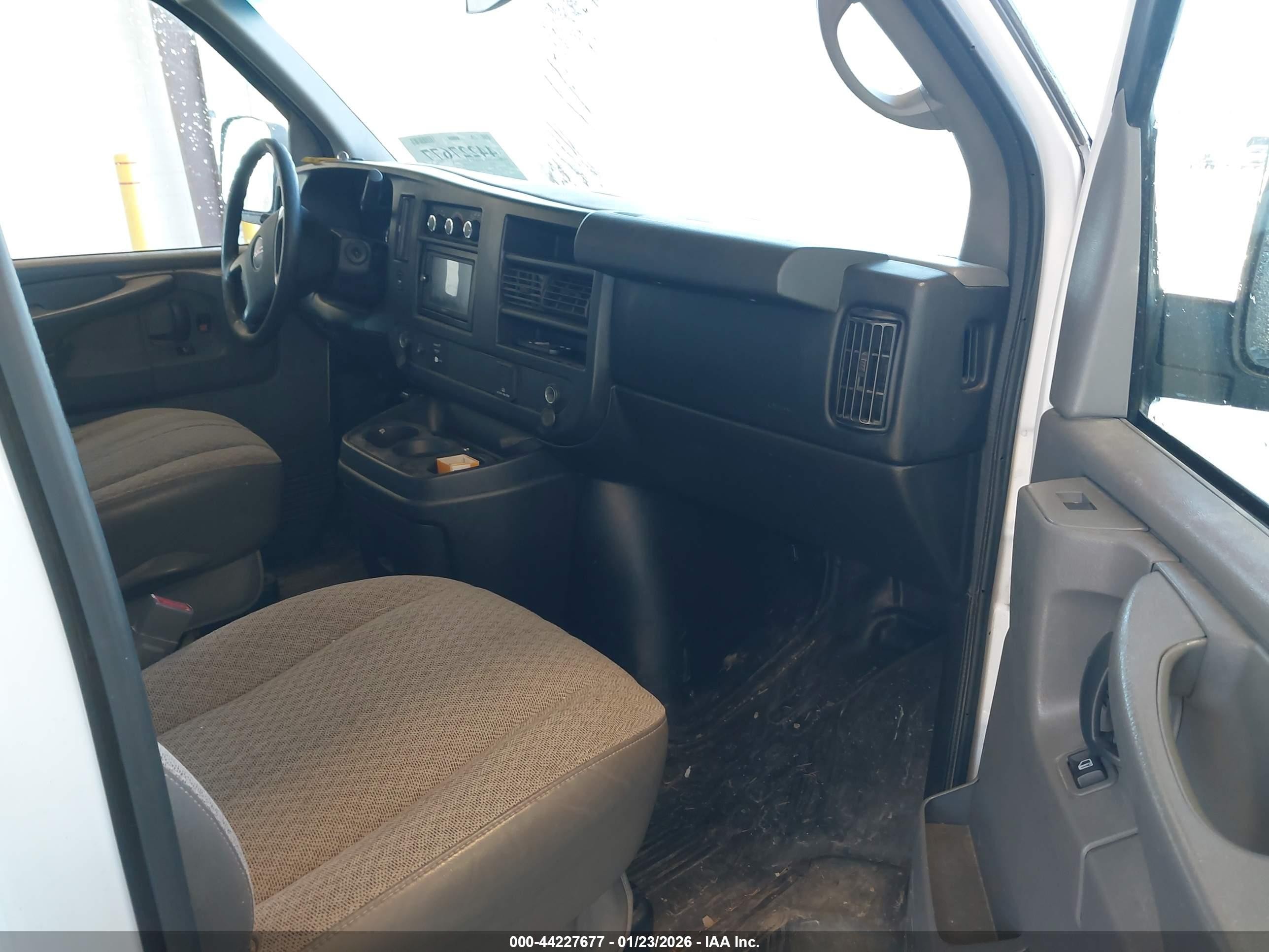 2015 Gmc Savana 2500 Work Van White vin: 1GTW7FCF5F1905104