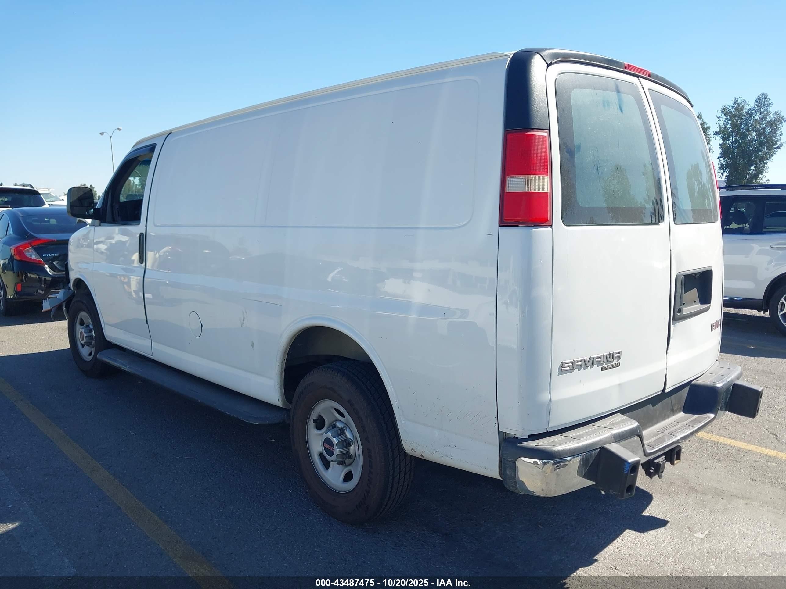 2015 Gmc Savana 2500 Work Van Белый vin: 1GTW7FCF7F1908294