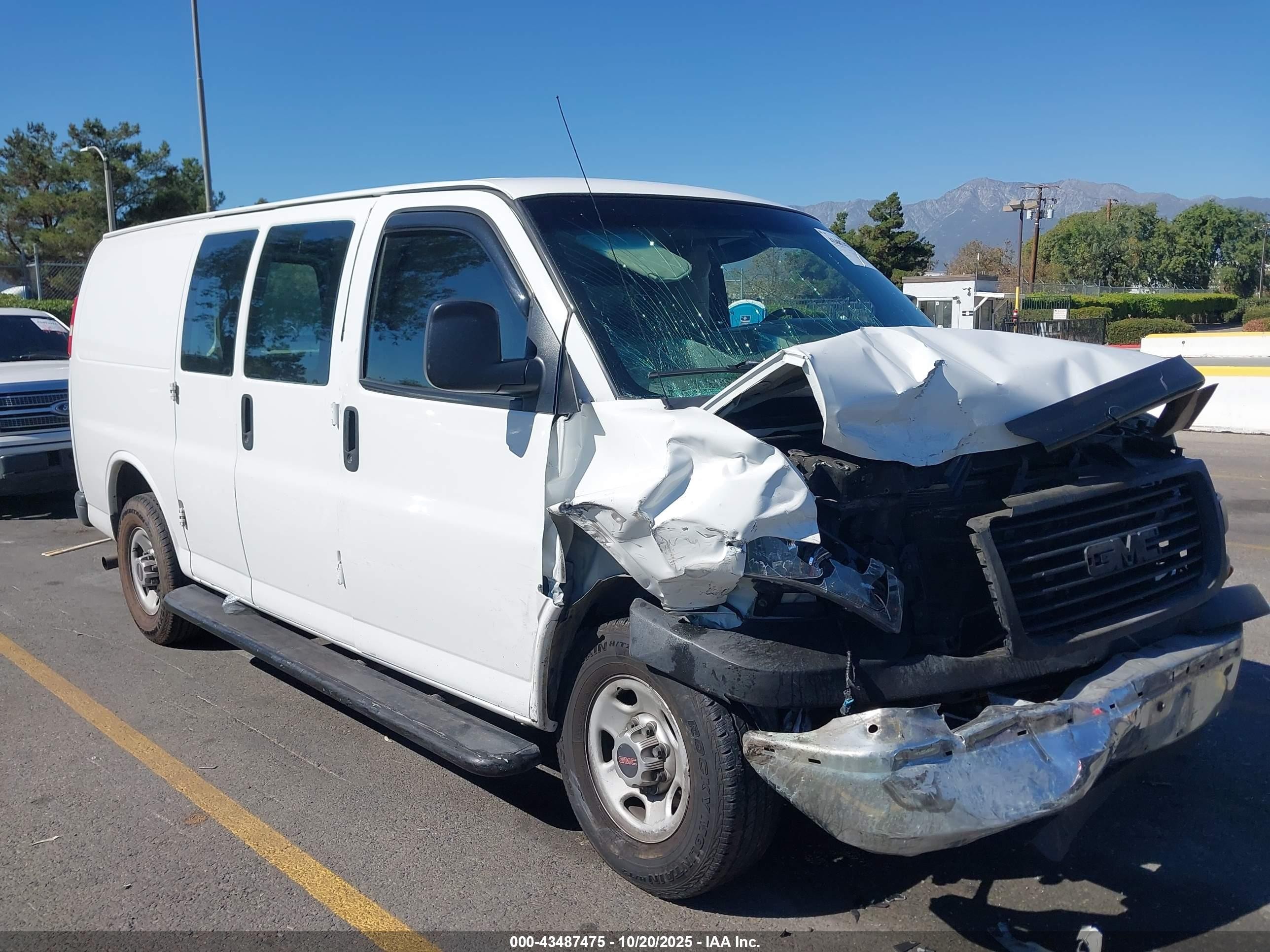 2015 Gmc Savana 2500 Work Van Белый vin: 1GTW7FCF7F1908294