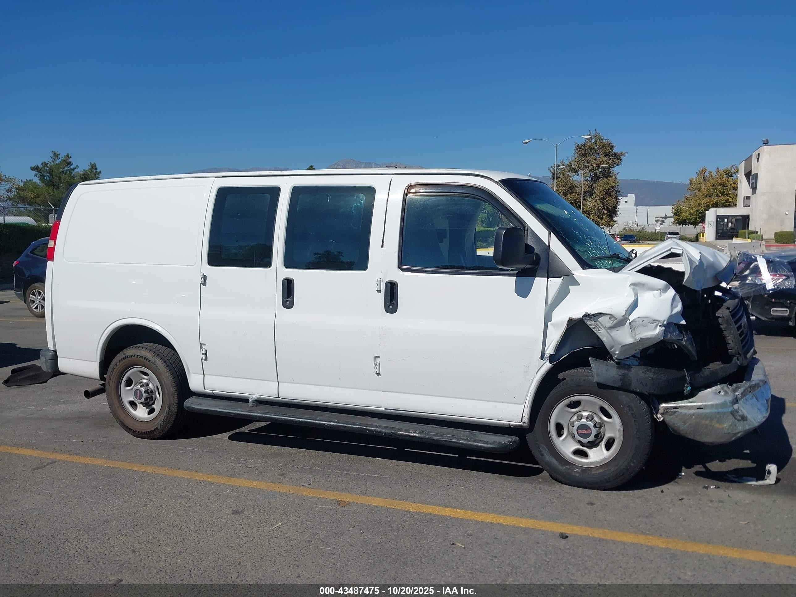 2015 Gmc Savana 2500 Work Van Белый vin: 1GTW7FCF7F1908294