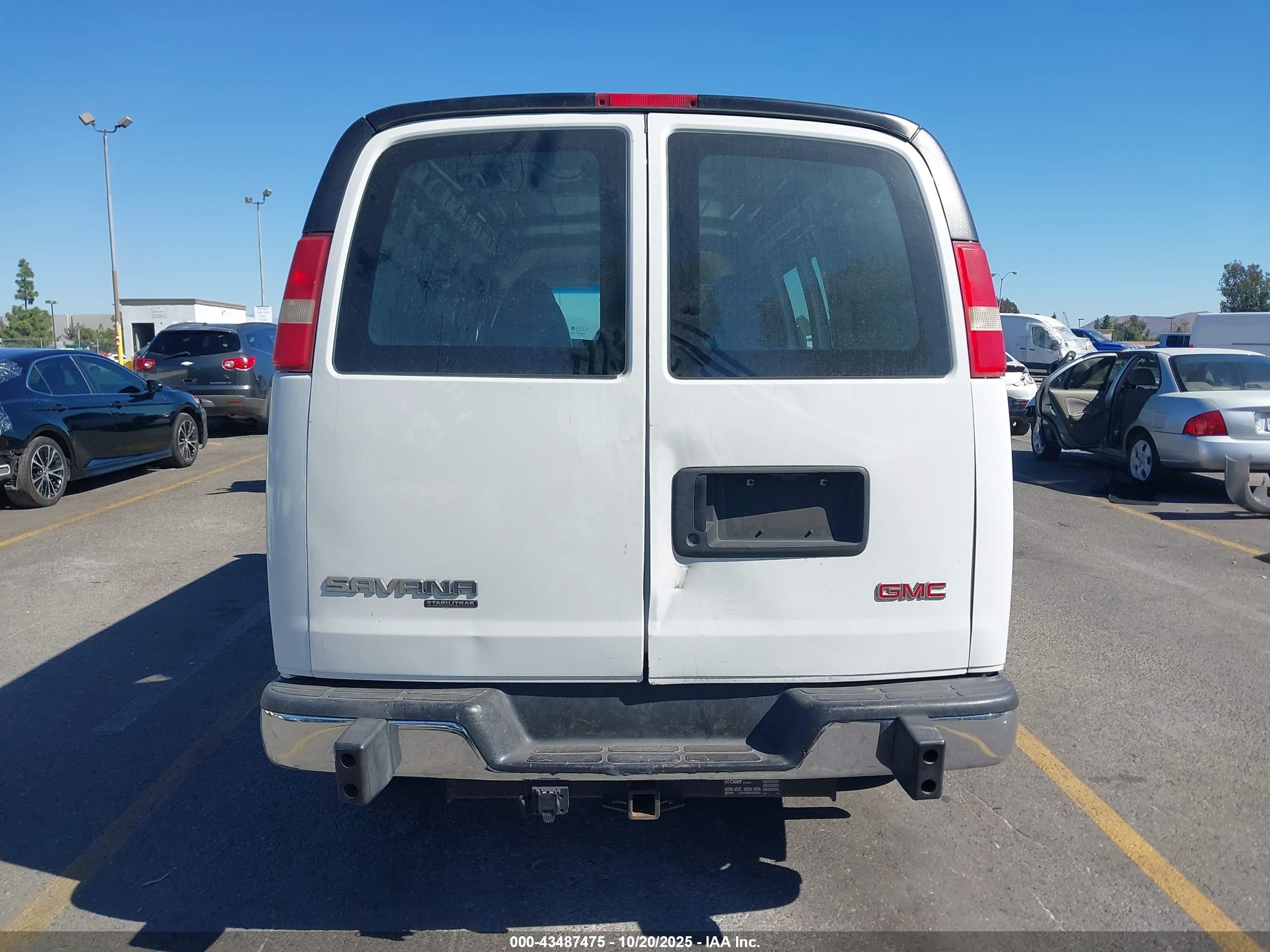 2015 Gmc Savana 2500 Work Van Белый vin: 1GTW7FCF7F1908294