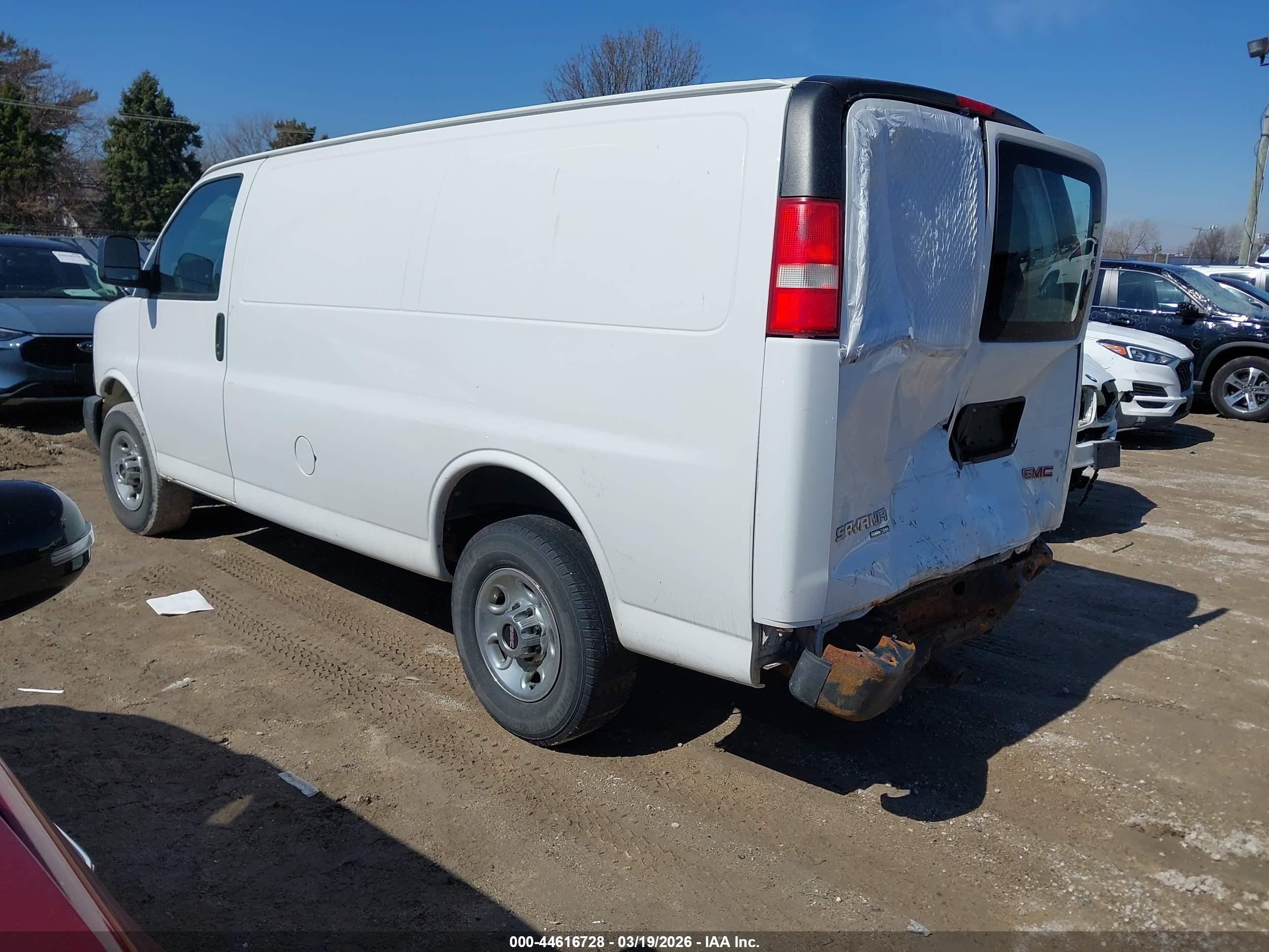 2015 Gmc Savana 2500 Work Van White vin: 1GTW7FCF8F1247178