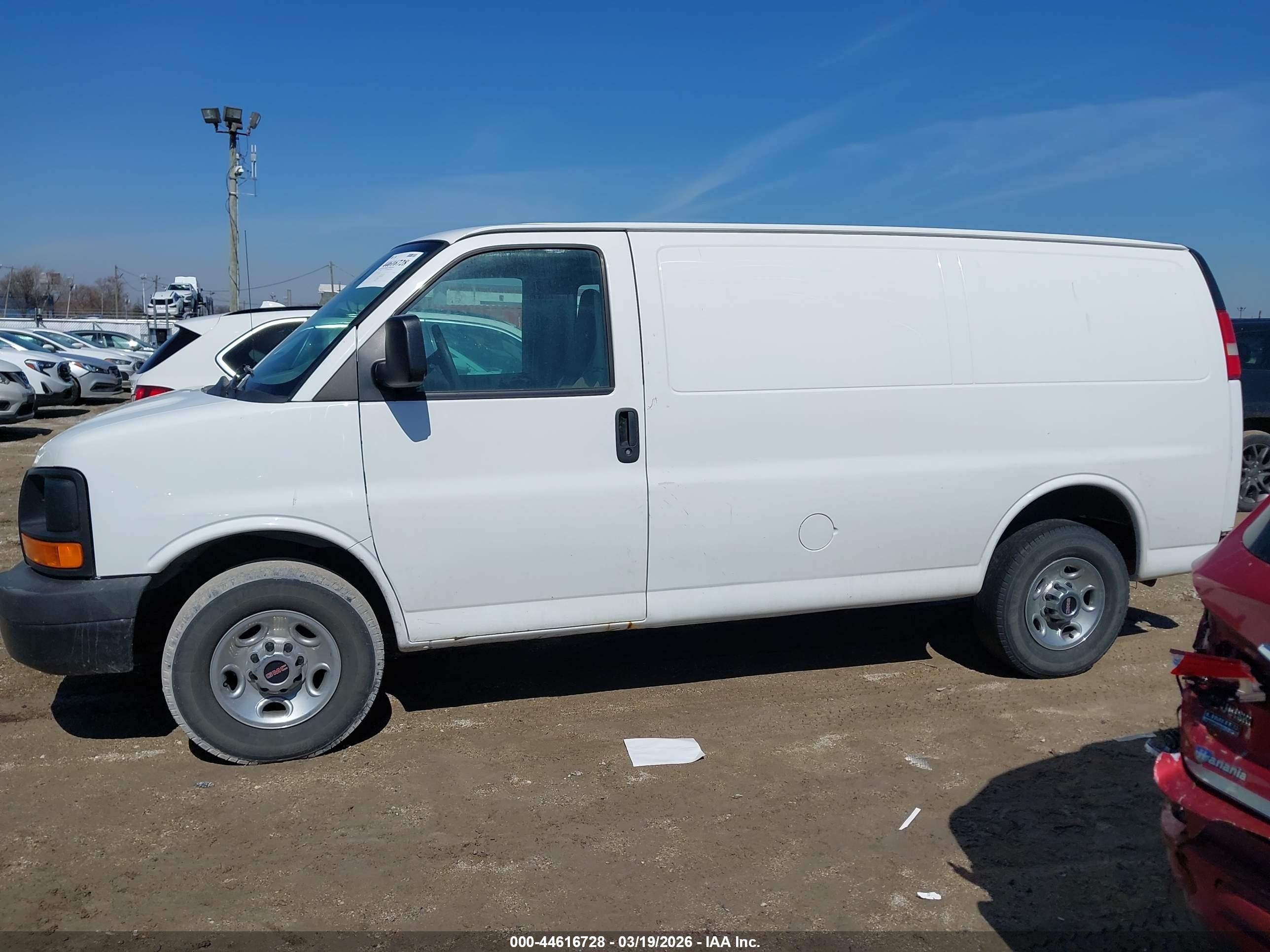 2015 Gmc Savana 2500 Work Van White vin: 1GTW7FCF8F1247178