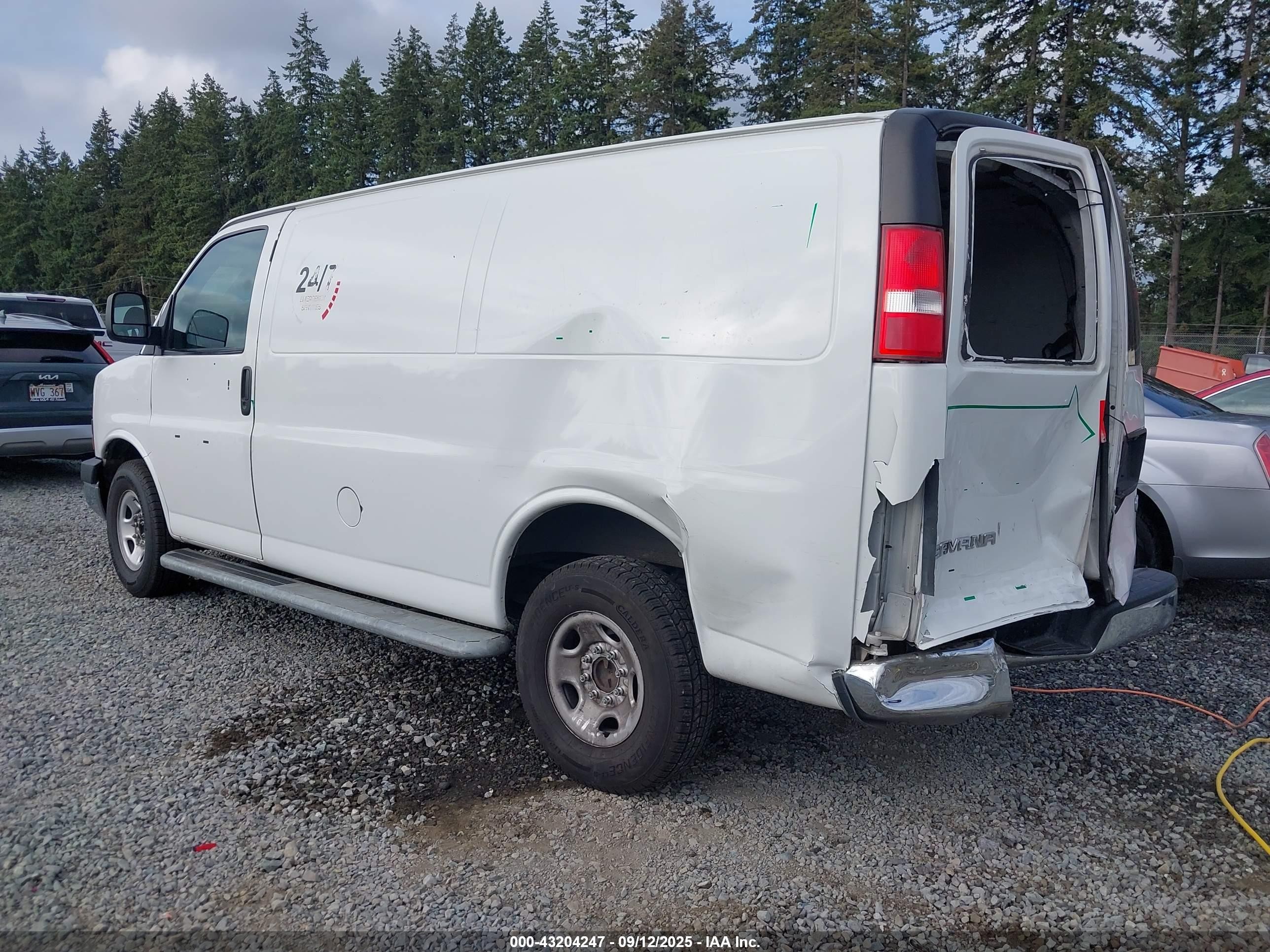 2015 Gmc Savana 2500 Work Van White vin: 1GTW7FCF8F1278219