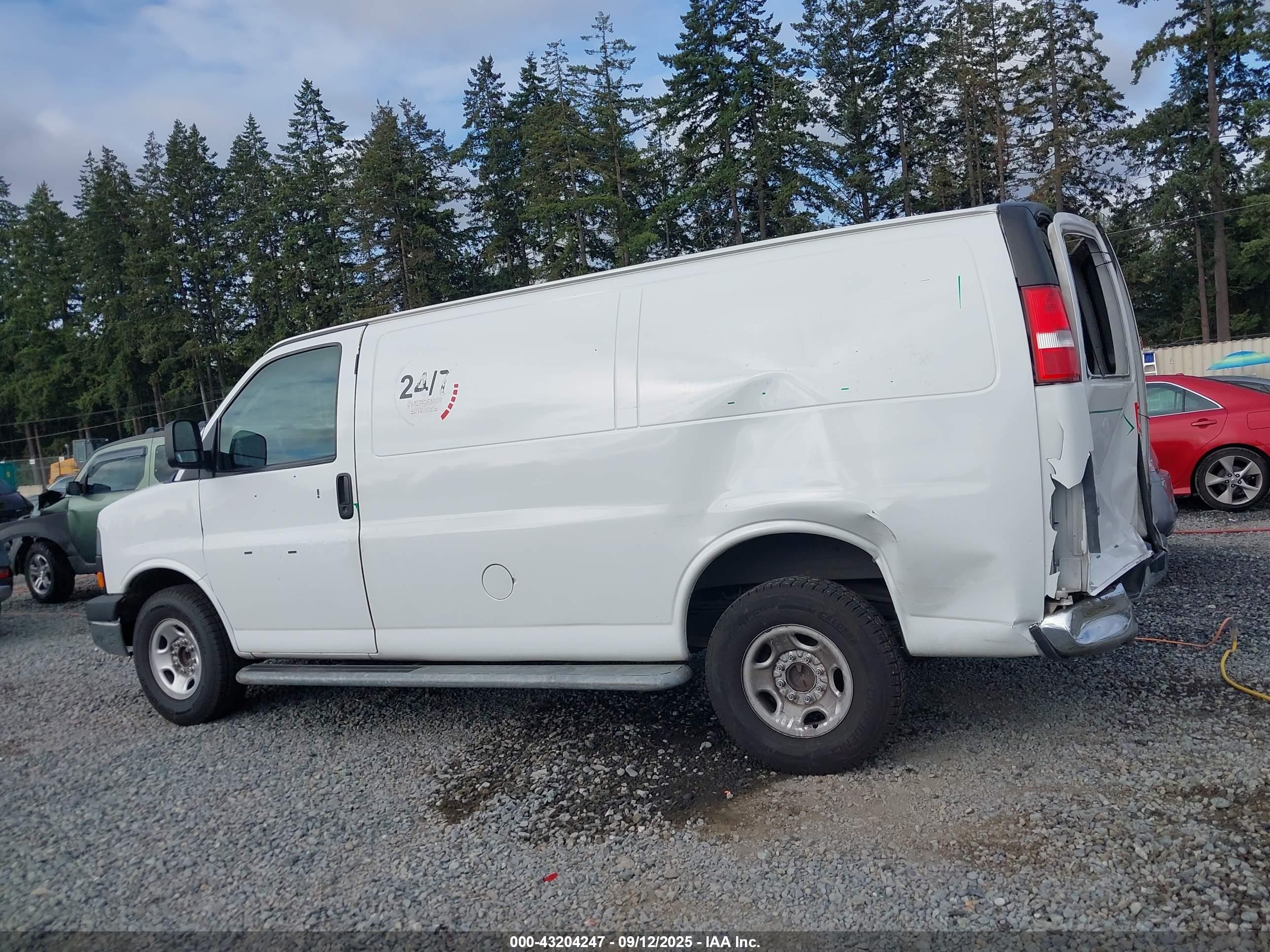 2015 Gmc Savana 2500 Work Van White vin: 1GTW7FCF8F1278219