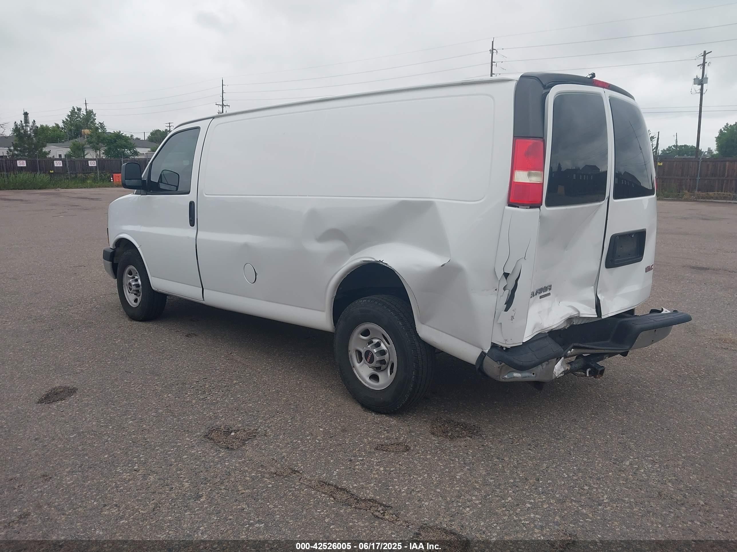 2015 Gmc Savana 2500 Work Van White vin: 1GTW7FCFXF1904868