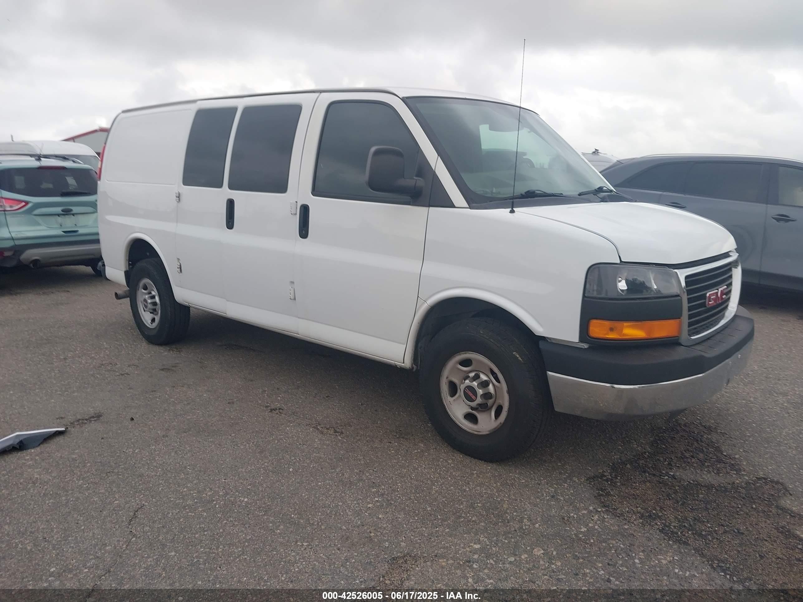 2015 Gmc Savana 2500 Work Van White vin: 1GTW7FCFXF1904868