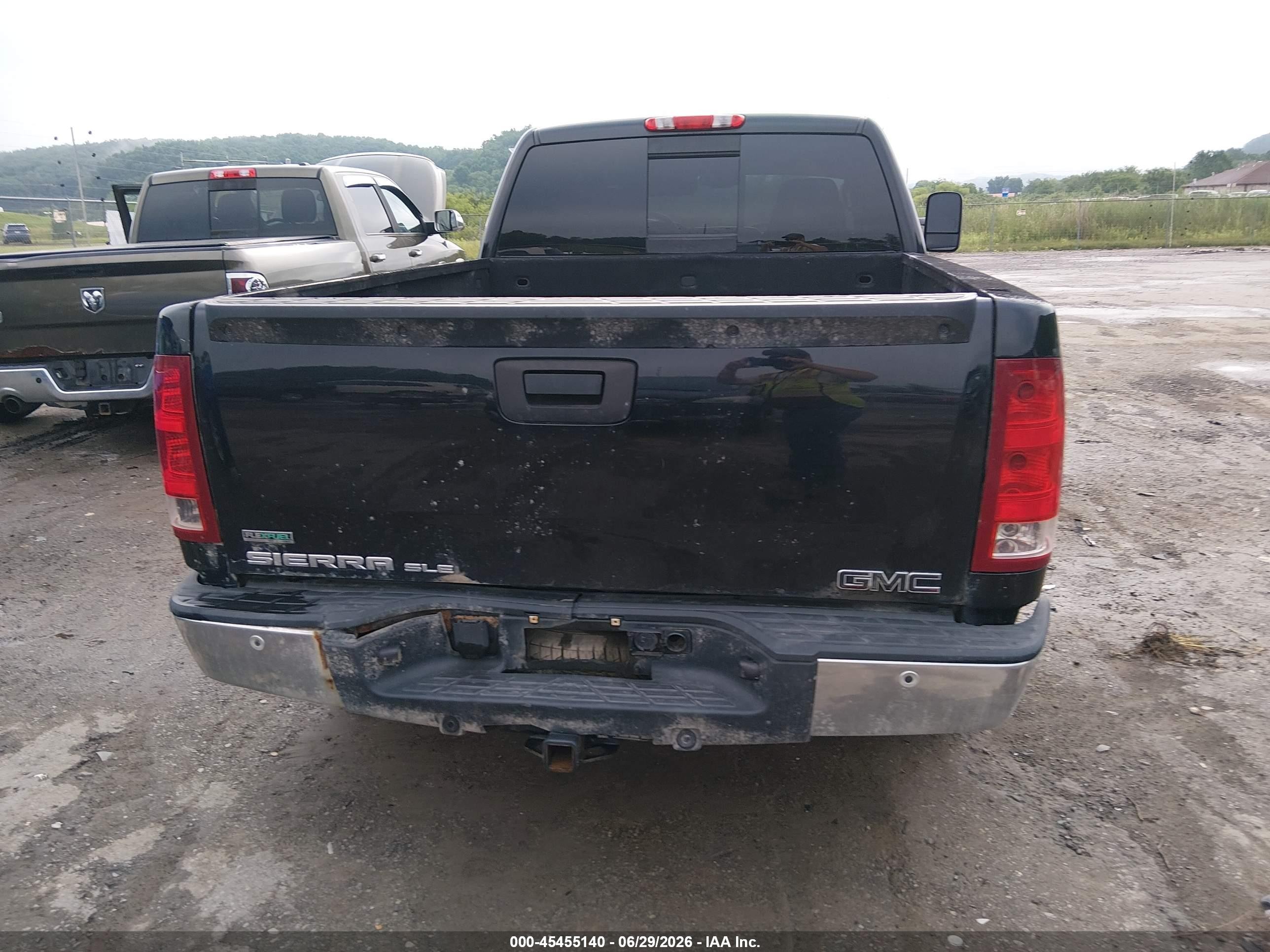 2010 Gmc Sierra 1500 Sle Black vin: 1GTYKVE21AZ227652