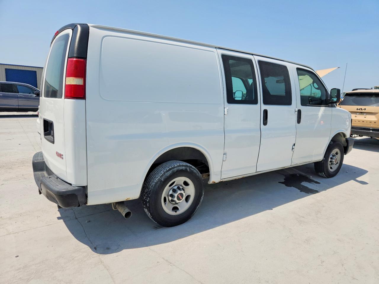 2015 Gmc Savana G3500 White vin: 1GTZ7TCB6F1138579