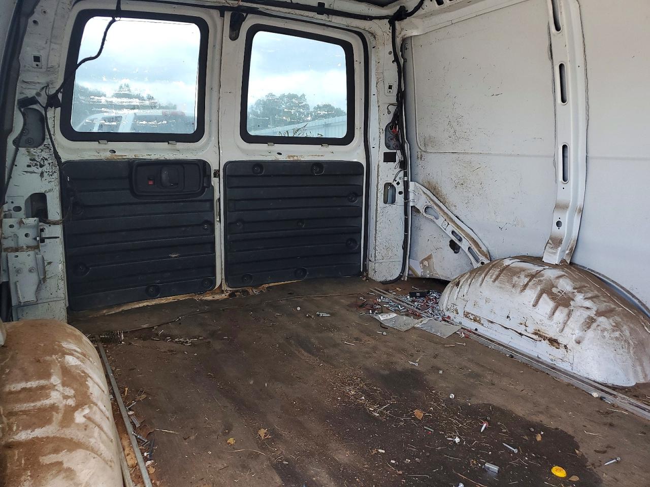 2010 Gmc Savana G2500 White vin: 1GTZGFBA1A1171699