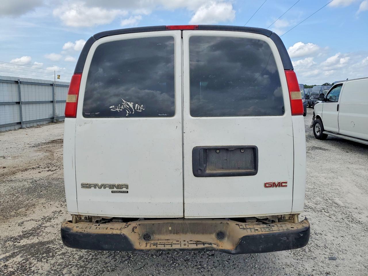2010 Gmc Savana G2500 White vin: 1GTZGFBA1A1171699