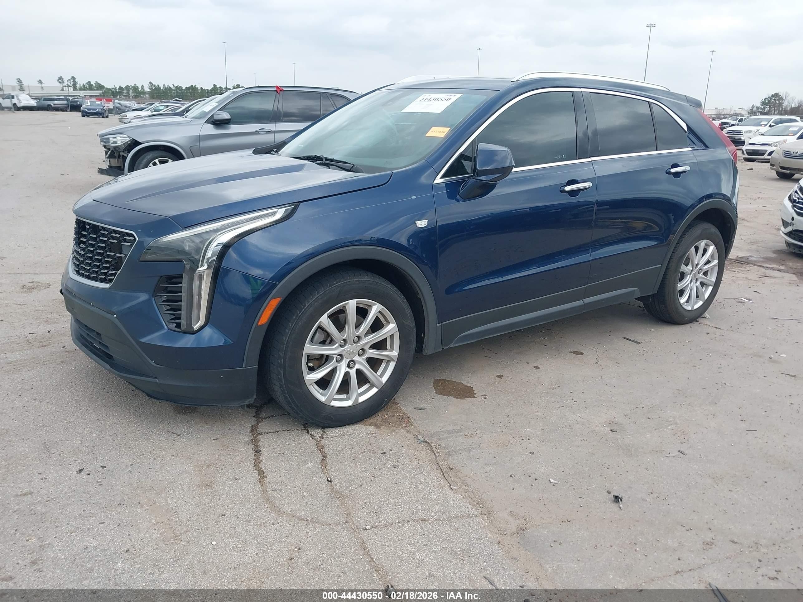 2019 Cadillac Xt4 Luxury Синий vin: 1GYAZAR45KF135121