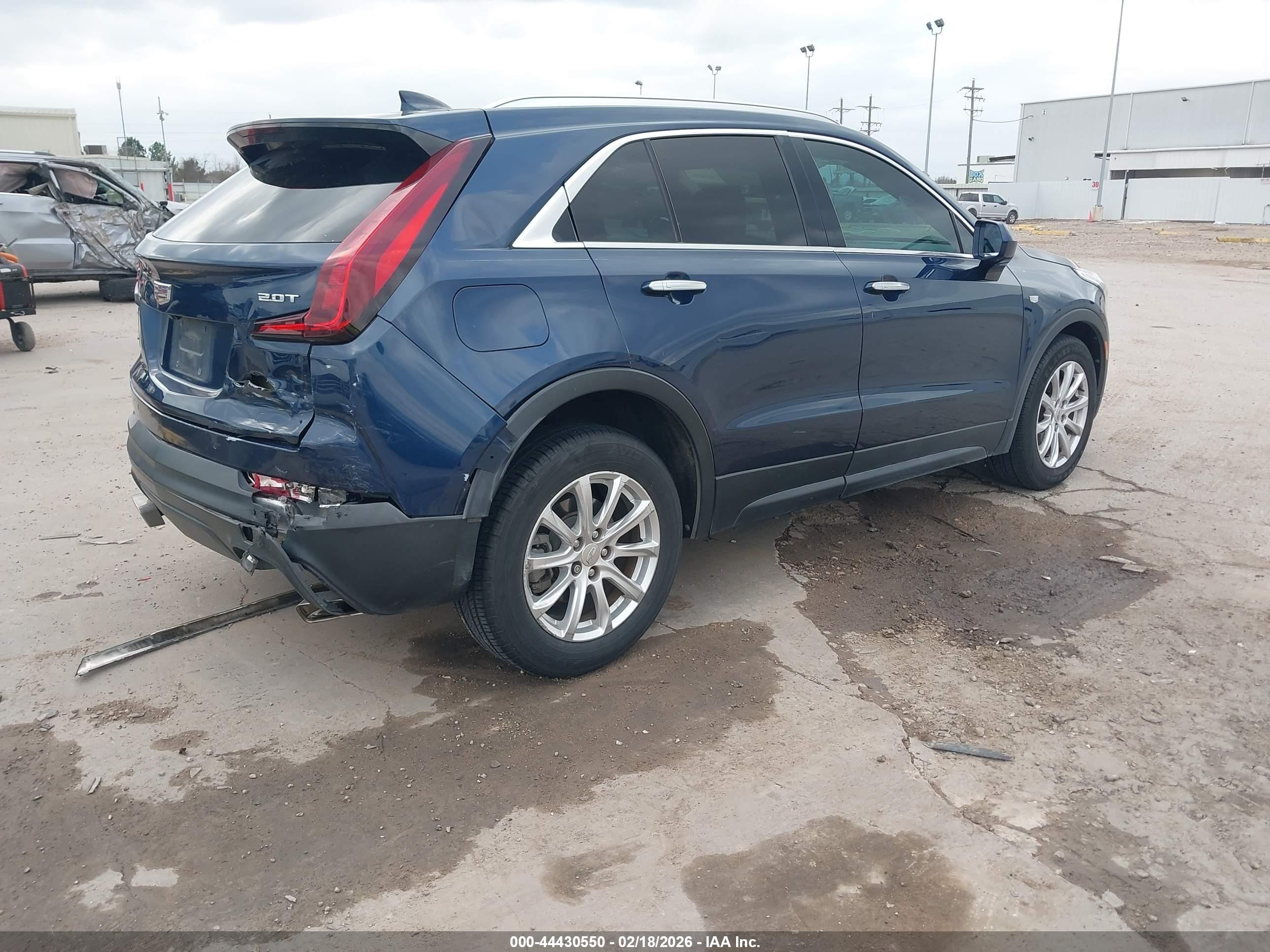 2019 Cadillac Xt4 Luxury Синий vin: 1GYAZAR45KF135121