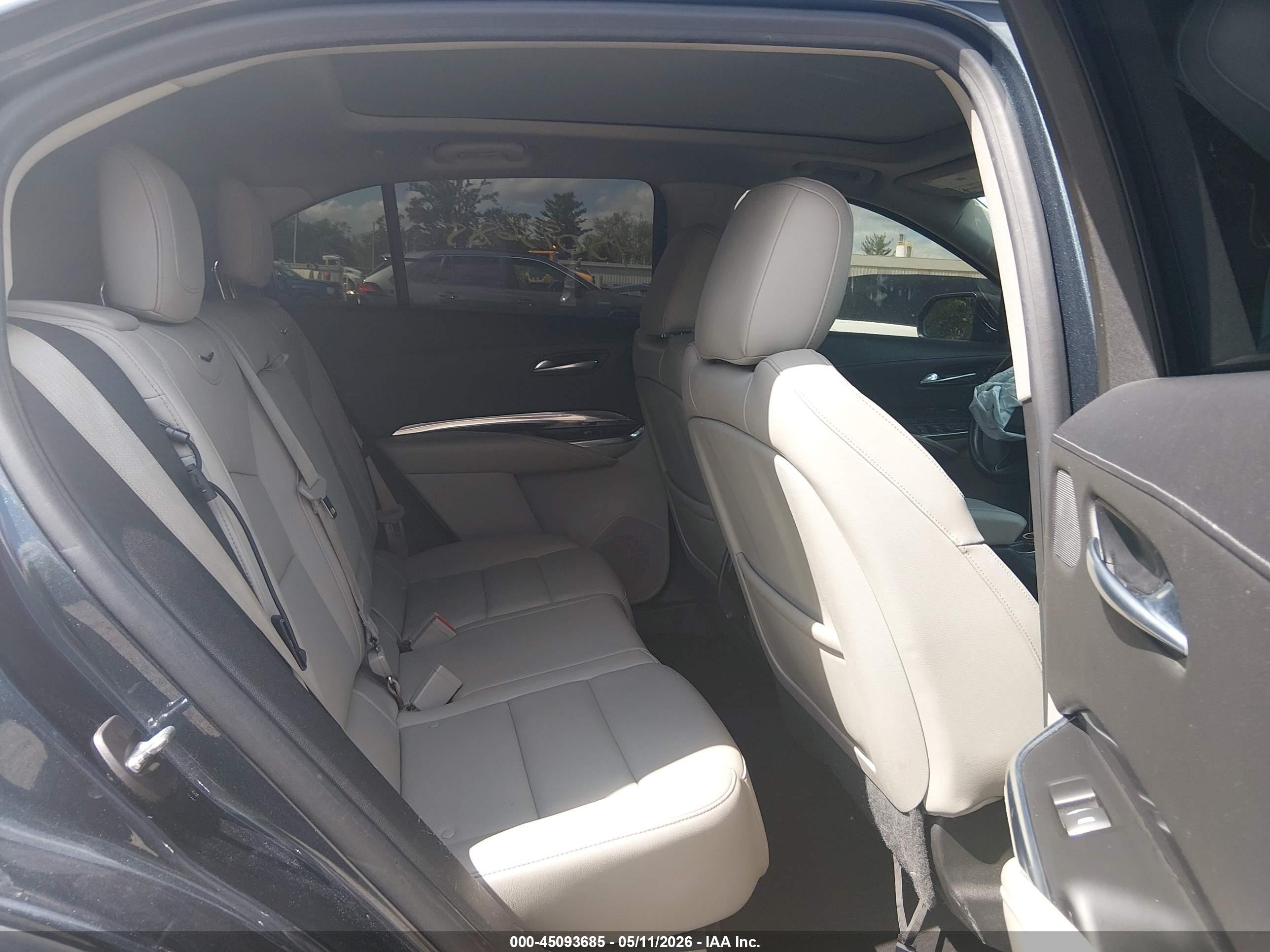2019 Cadillac Xt4 Luxury Gray vin: 1GYAZAR46KF102550