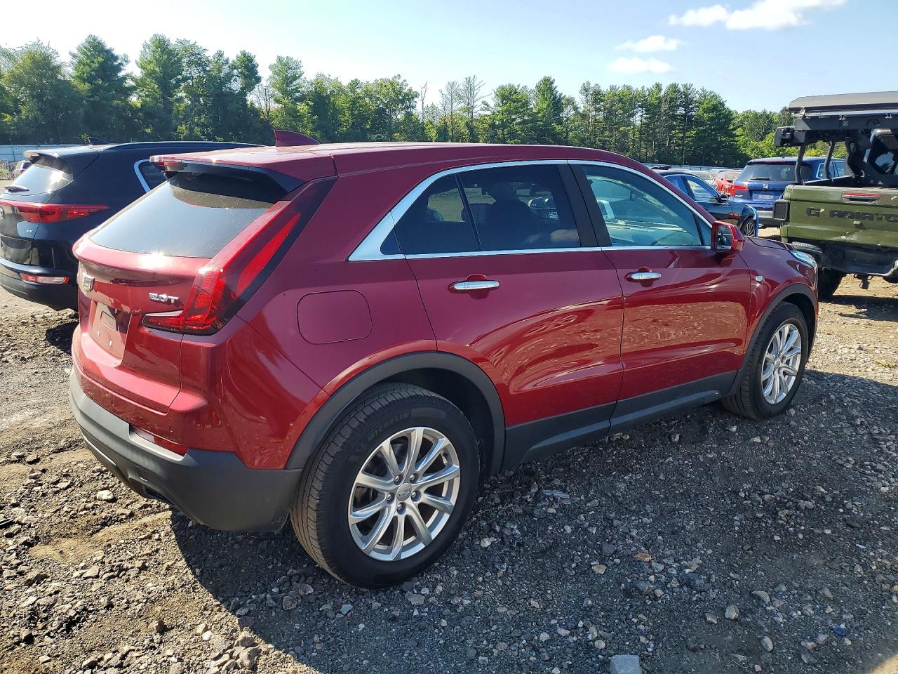 2019 Cadillac Xt4 Luxury Red vin: 1GYAZAR46KF147827