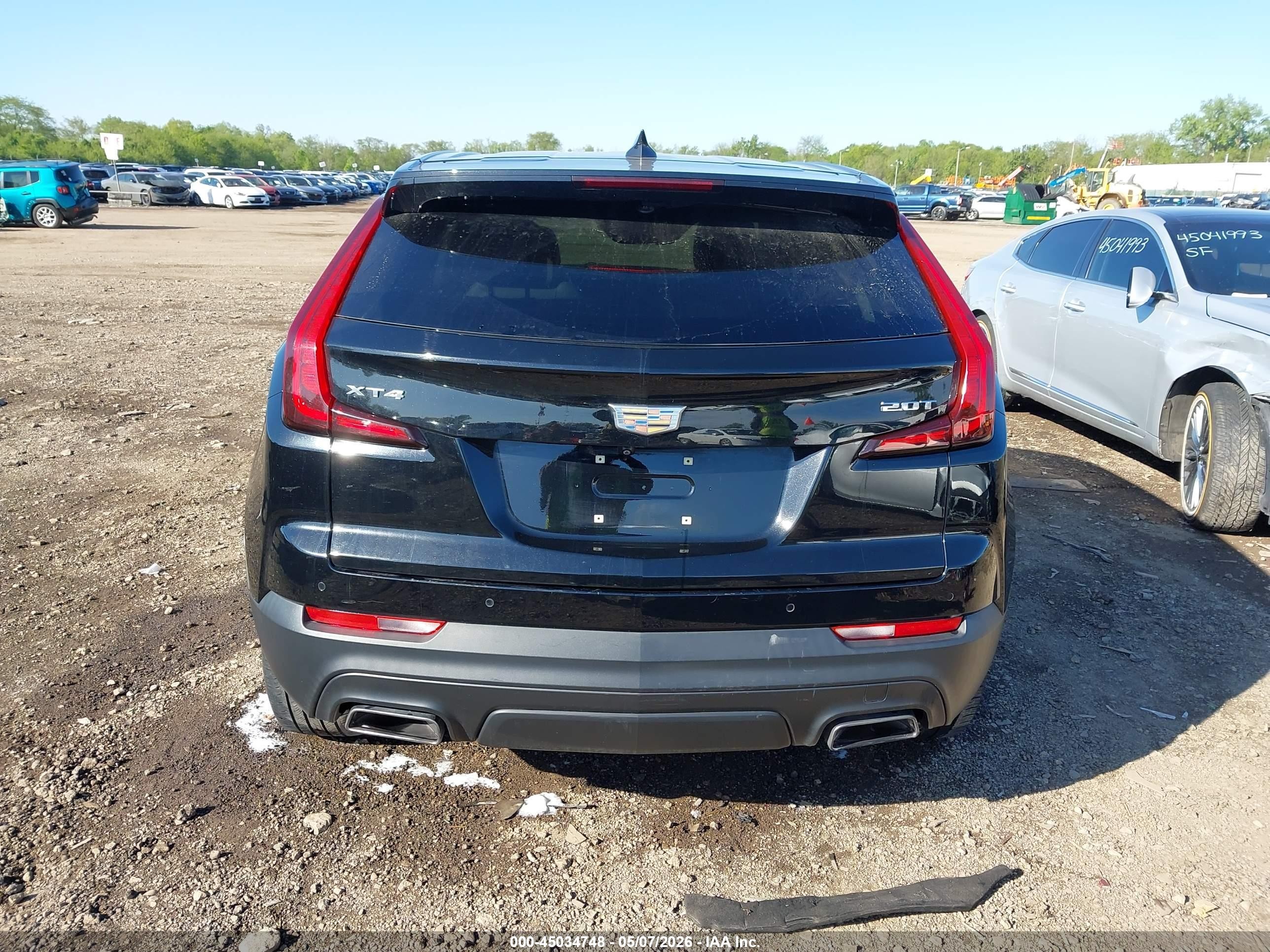 2019 Cadillac Xt4 Luxury Черный vin: 1GYAZAR49KF196407