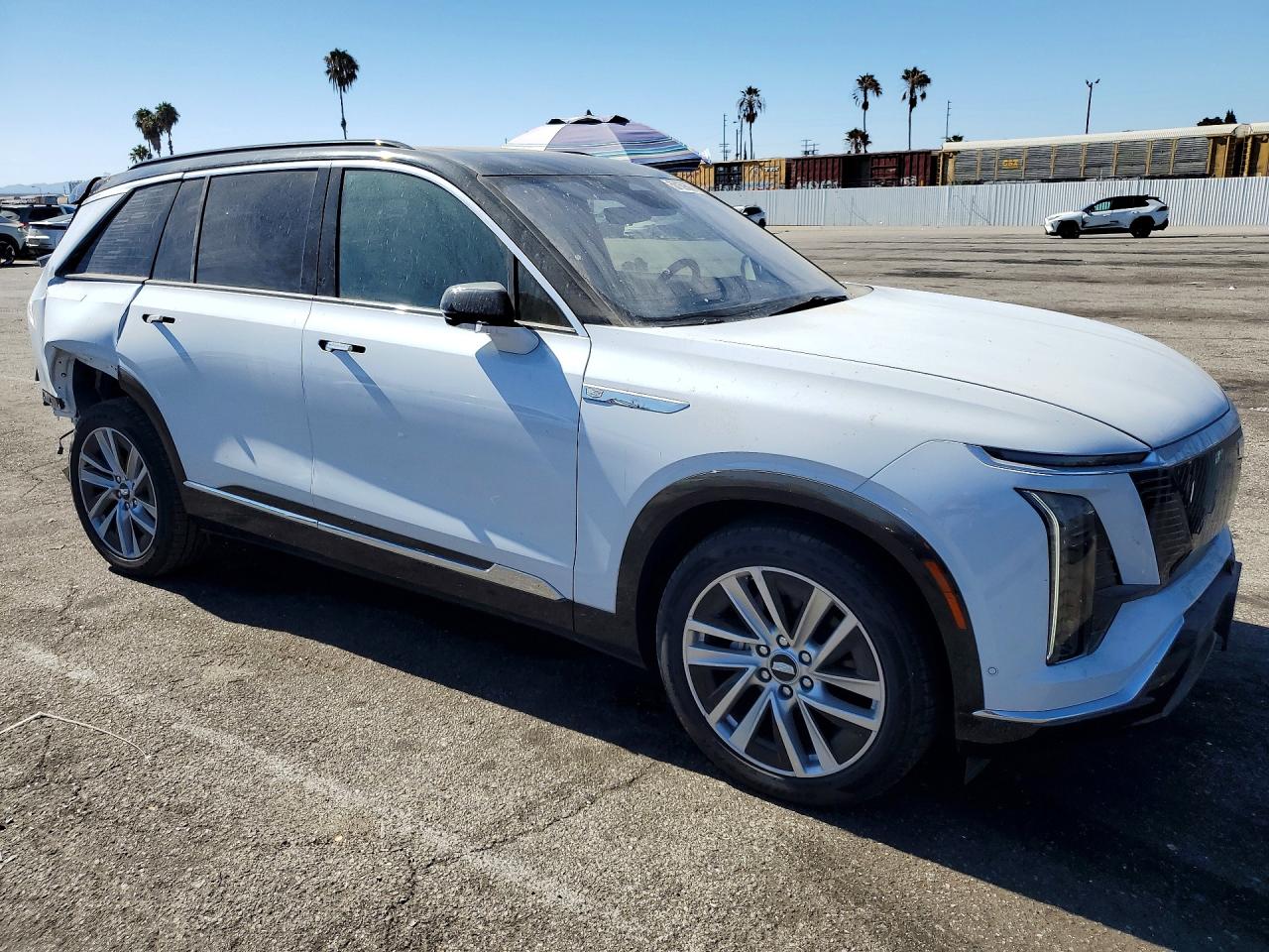 2026 Cadillac Vistiq Luxury Белый vin: 1GYC3KML1TZ713102