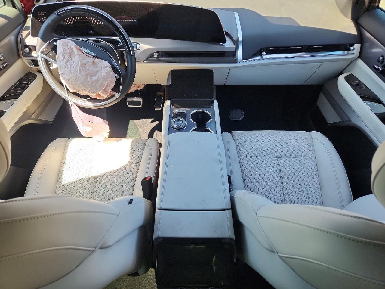 2026 Cadillac Vistiq Sport Red vin: 1GYC3NML4TZ711121