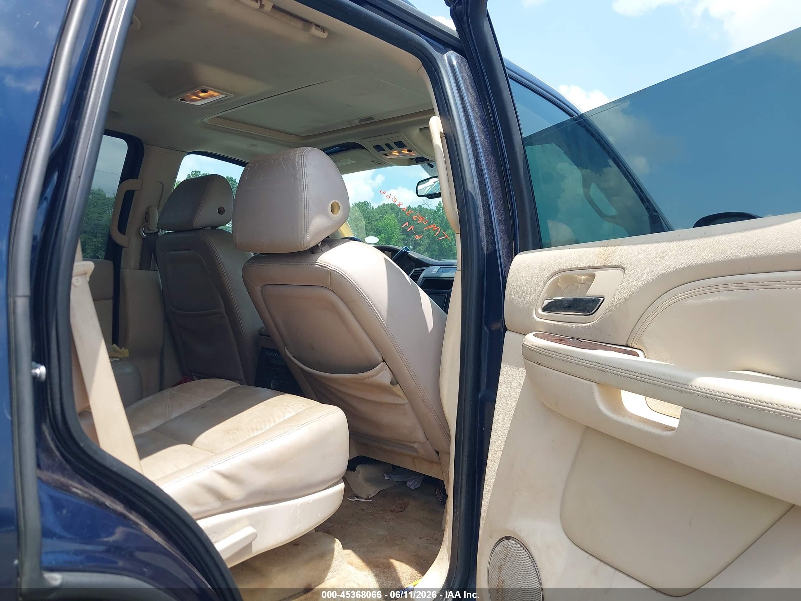 2007 Cadillac Escalade Standard Blue vin: 1GYEC63807R268385