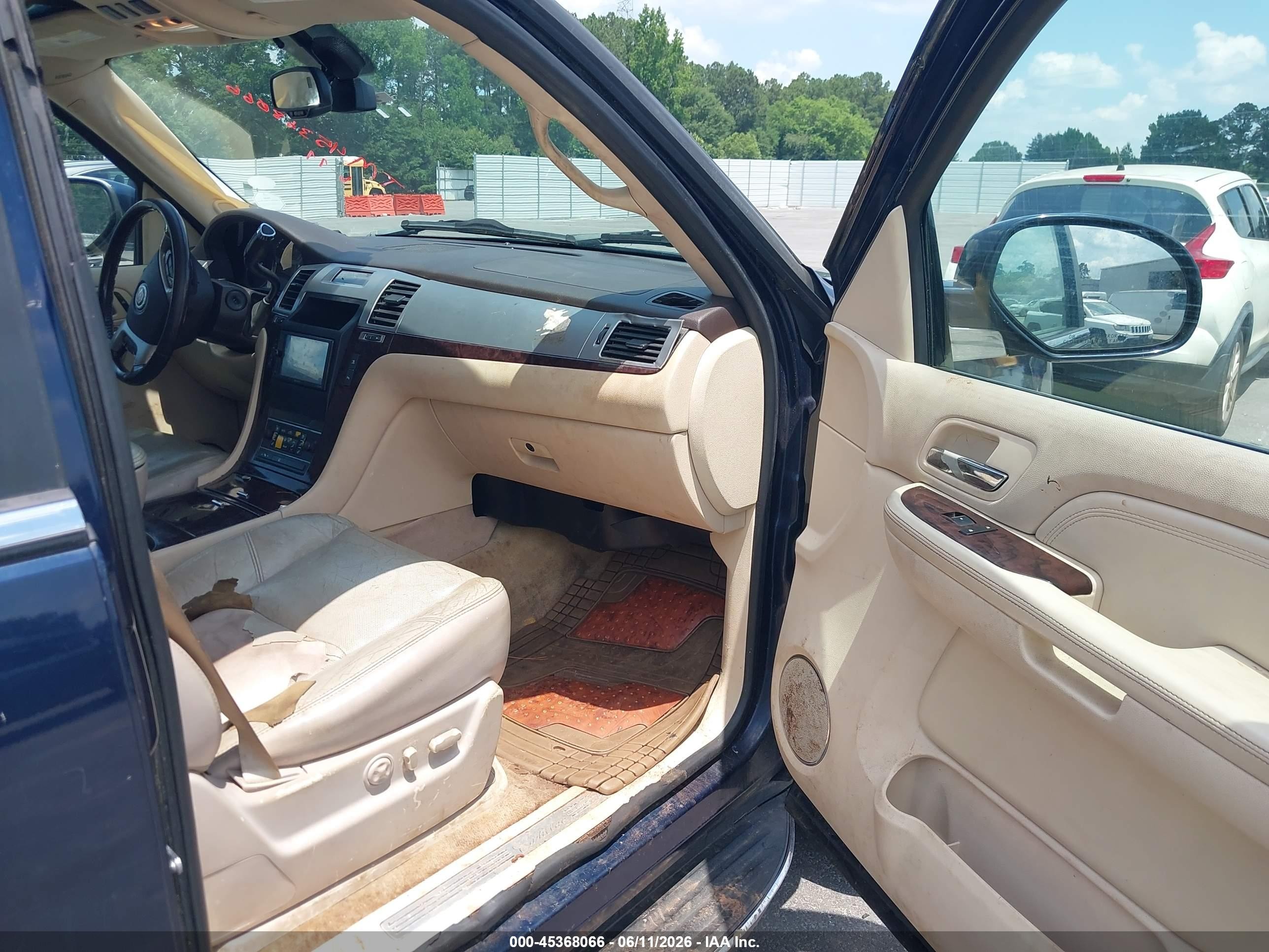 2007 Cadillac Escalade Standard Blue vin: 1GYEC63807R268385