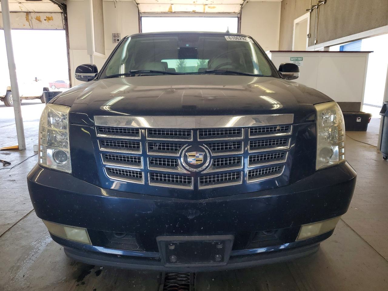 2007 Cadillac Escalade Luxury Blue vin: 1GYEC63807R289088