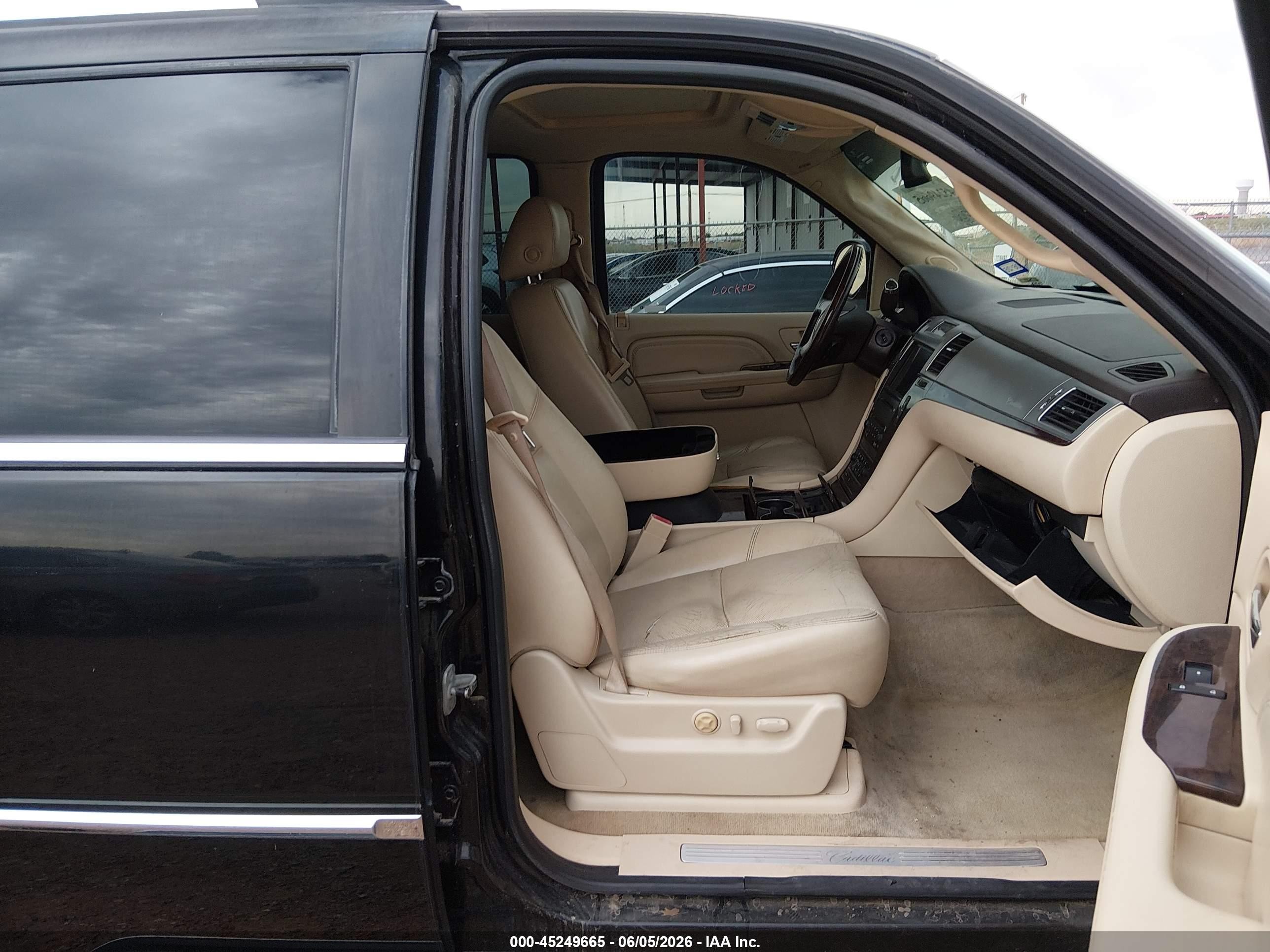 2008 Cadillac Escalade Standard Black vin: 1GYEC63818R168541