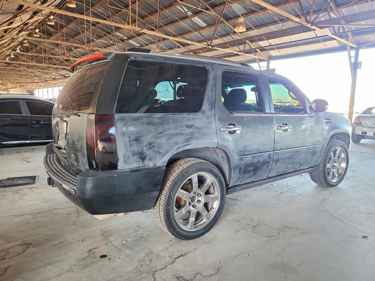 2008 Cadillac Escalade Luxury Черный vin: 1GYEC63818R202753