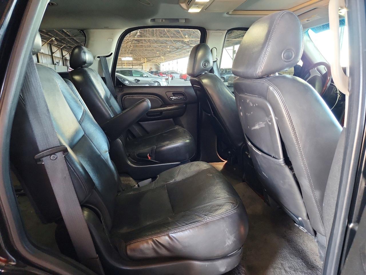 2008 Cadillac Escalade Luxury Черный vin: 1GYEC63818R202753