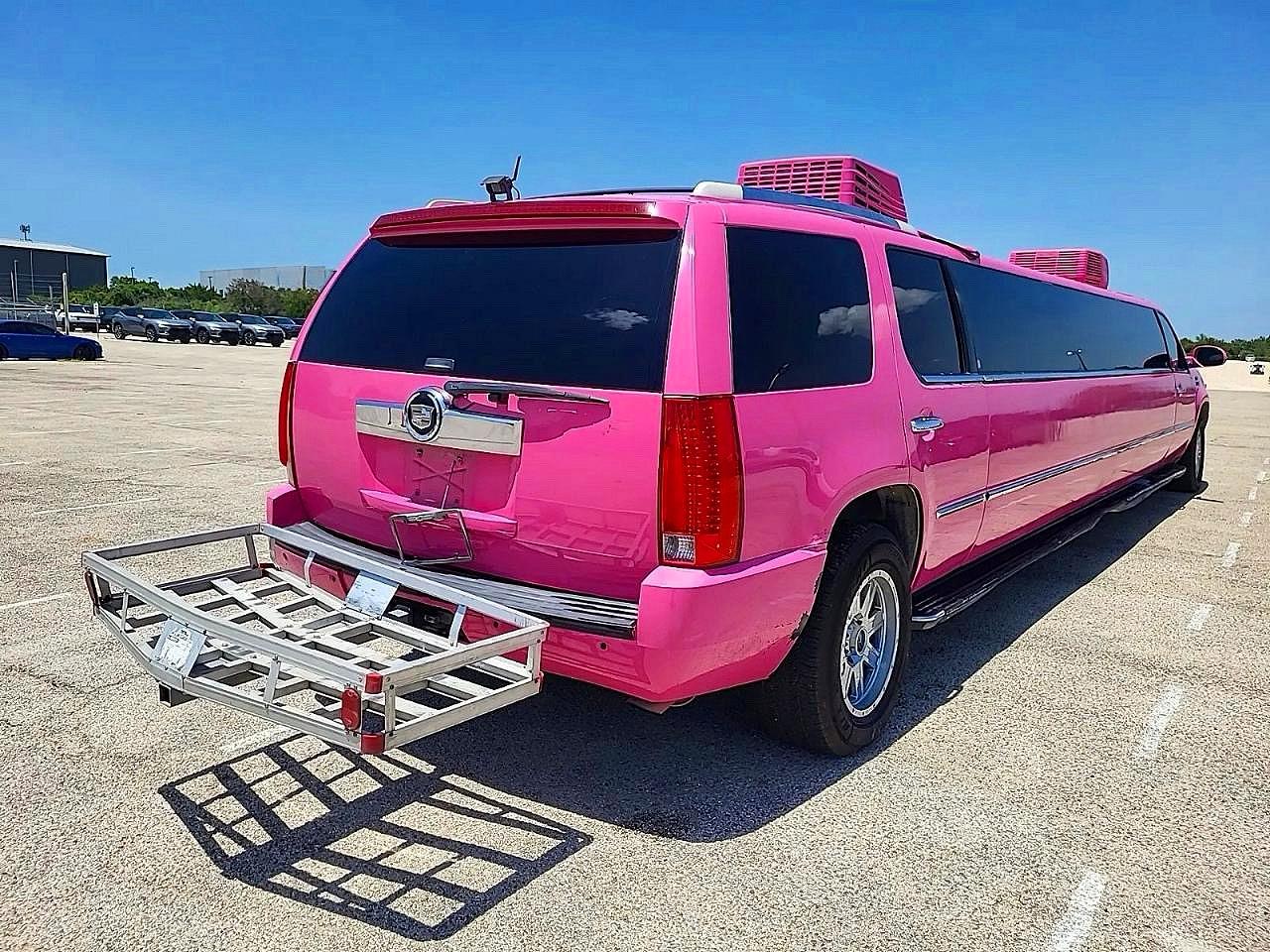 2008 Cadillac Escalade Luxury Pink vin: 1GYEC63848R119124