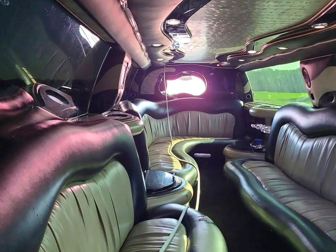 2008 Cadillac Escalade Luxury Pink vin: 1GYEC63848R119124