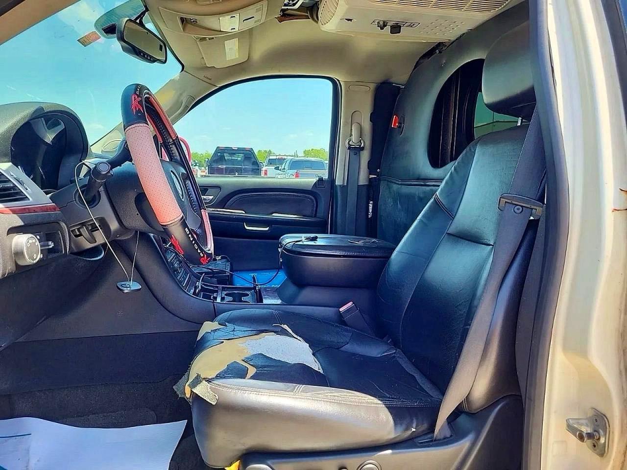 2008 Cadillac Escalade Luxury Pink vin: 1GYEC63848R119124