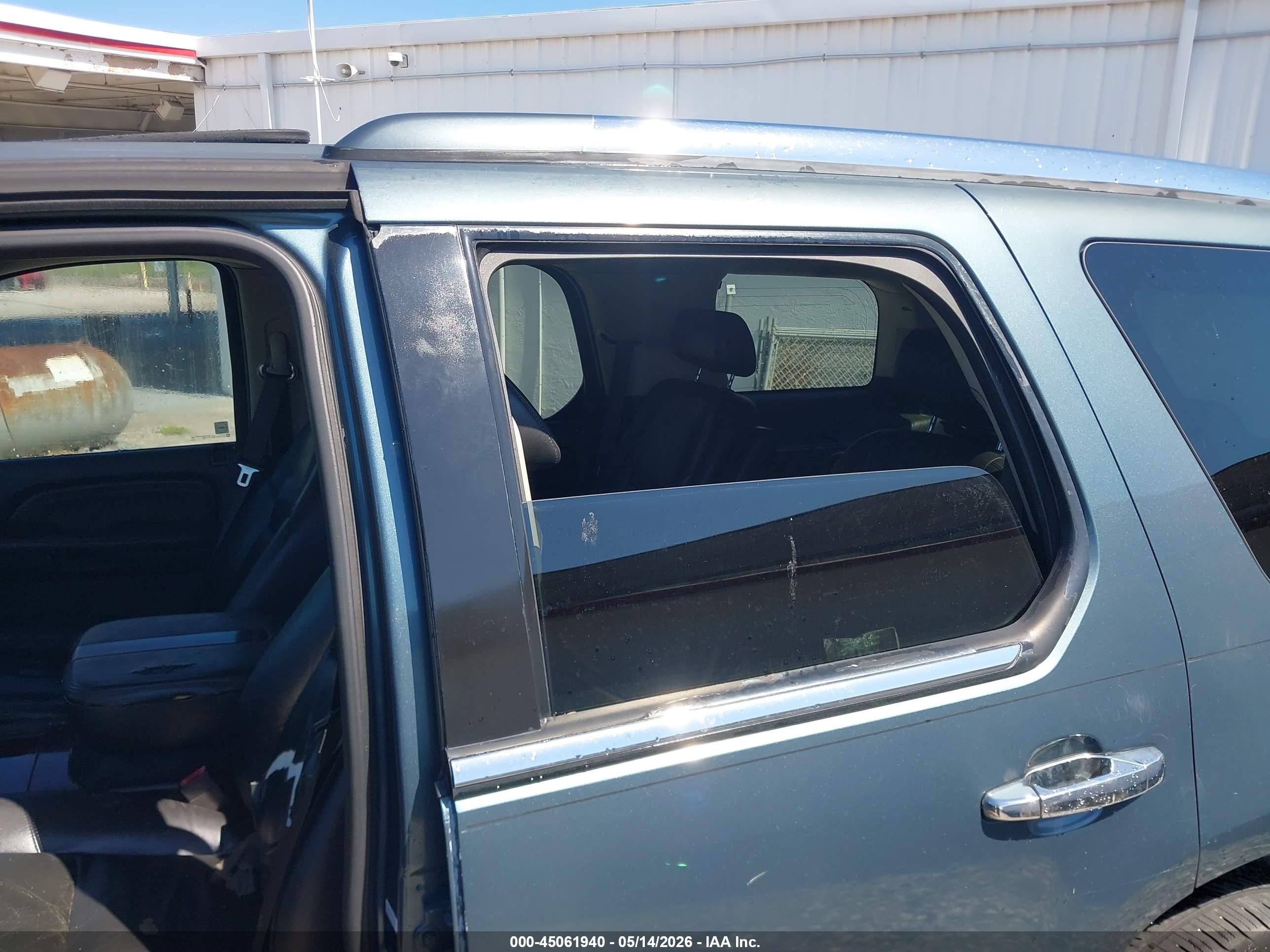 2008 Cadillac Escalade Standard Blue vin: 1GYEC63848R184135