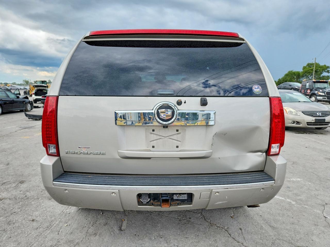 2007 Cadillac Escalade Luxury Бежевый vin: 1GYEC63867R290312