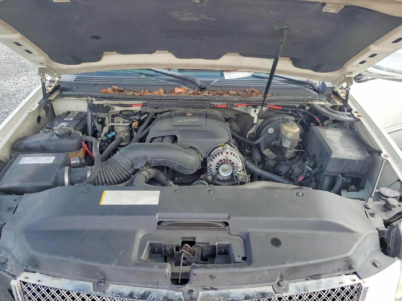 2007 Cadillac Escalade Luxury White vin: 1GYEC63887R310124
