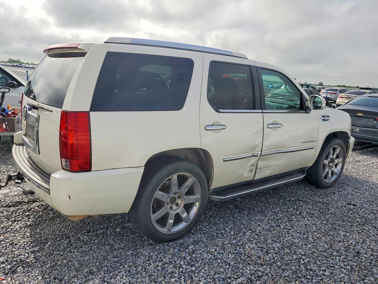 2007 Cadillac Escalade Luxury White vin: 1GYEC63887R310124