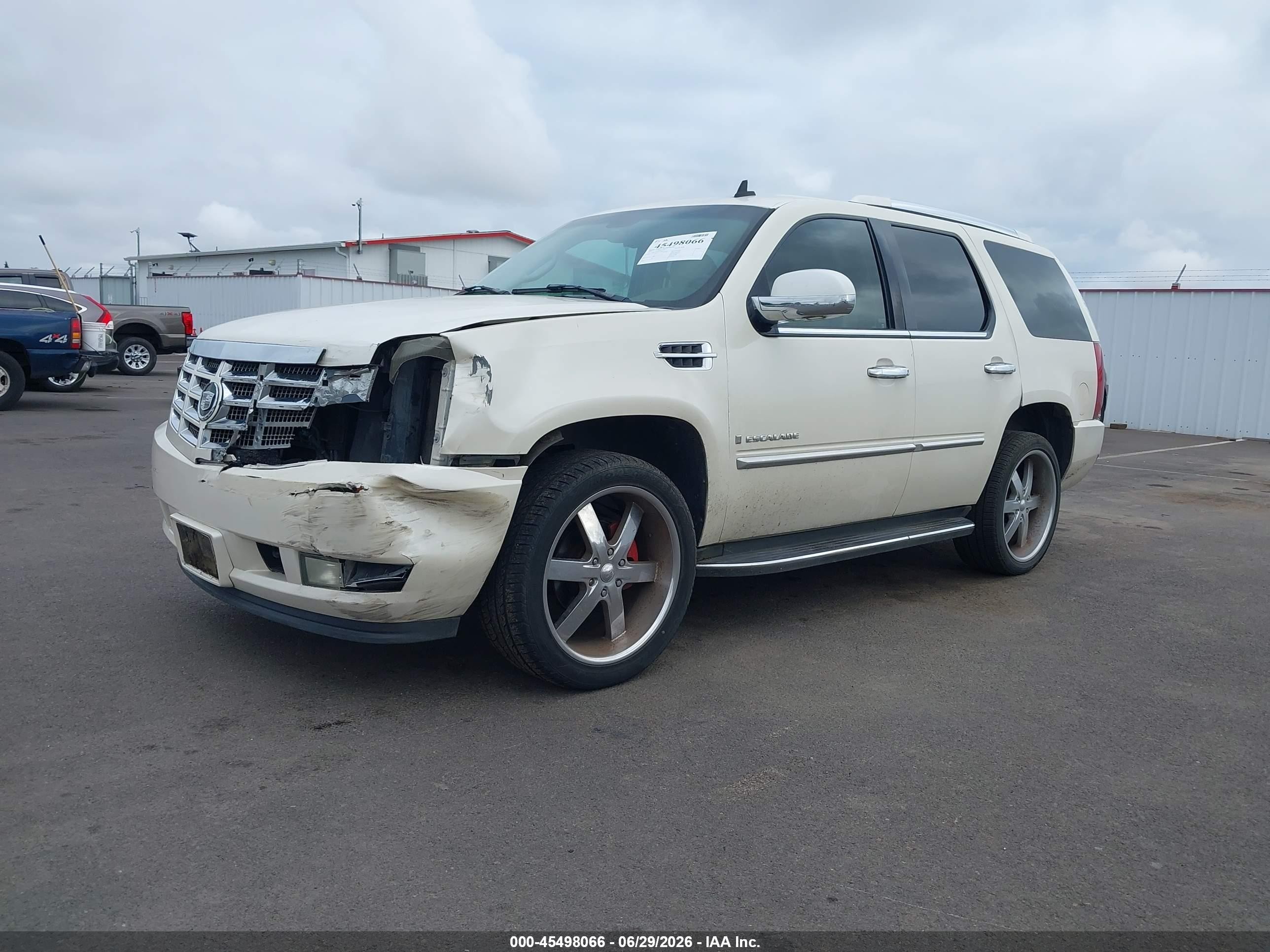 2007 Cadillac Escalade Standard Cream vin: 1GYEC63887R354821