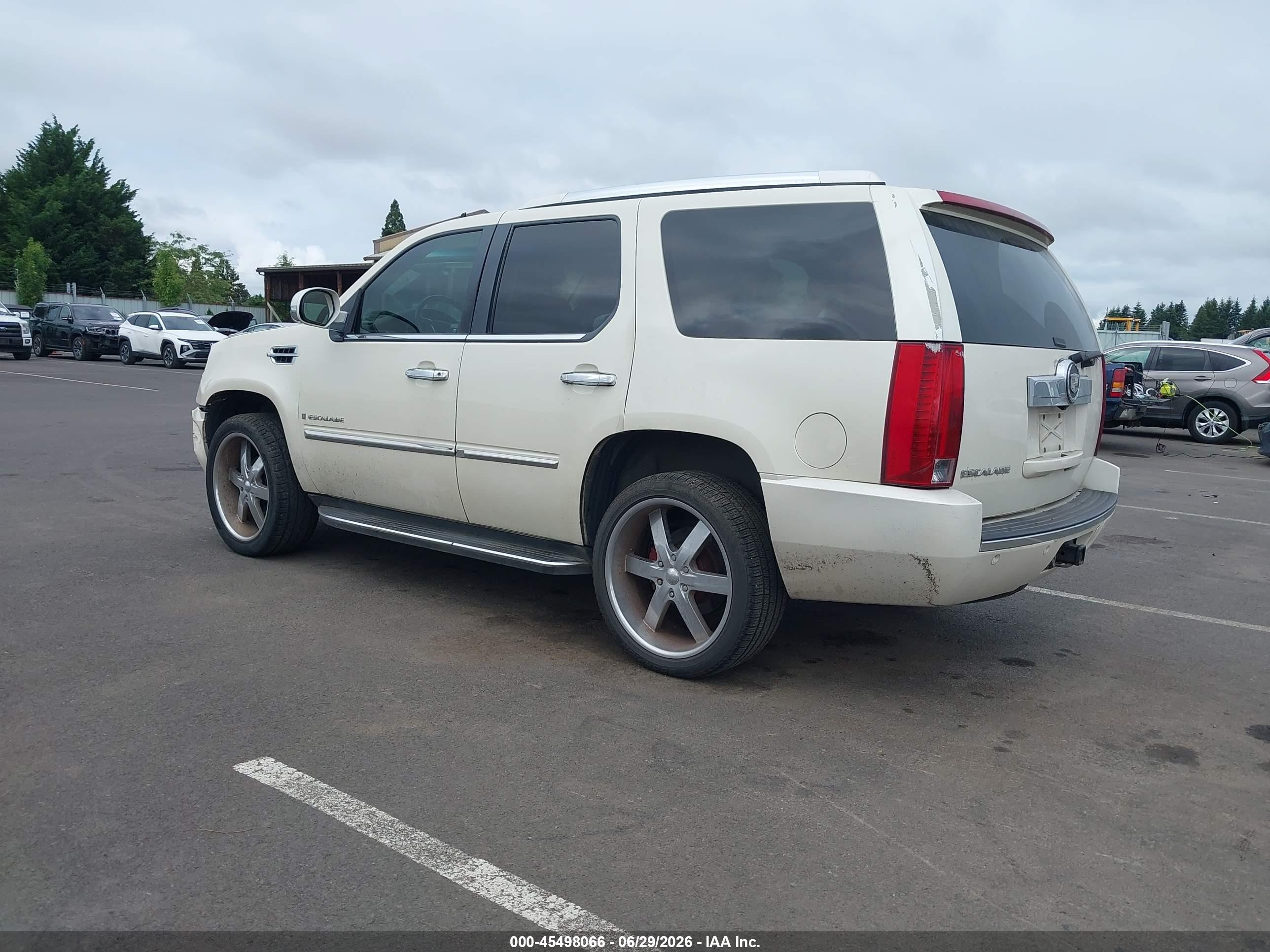 2007 Cadillac Escalade Standard Cream vin: 1GYEC63887R354821