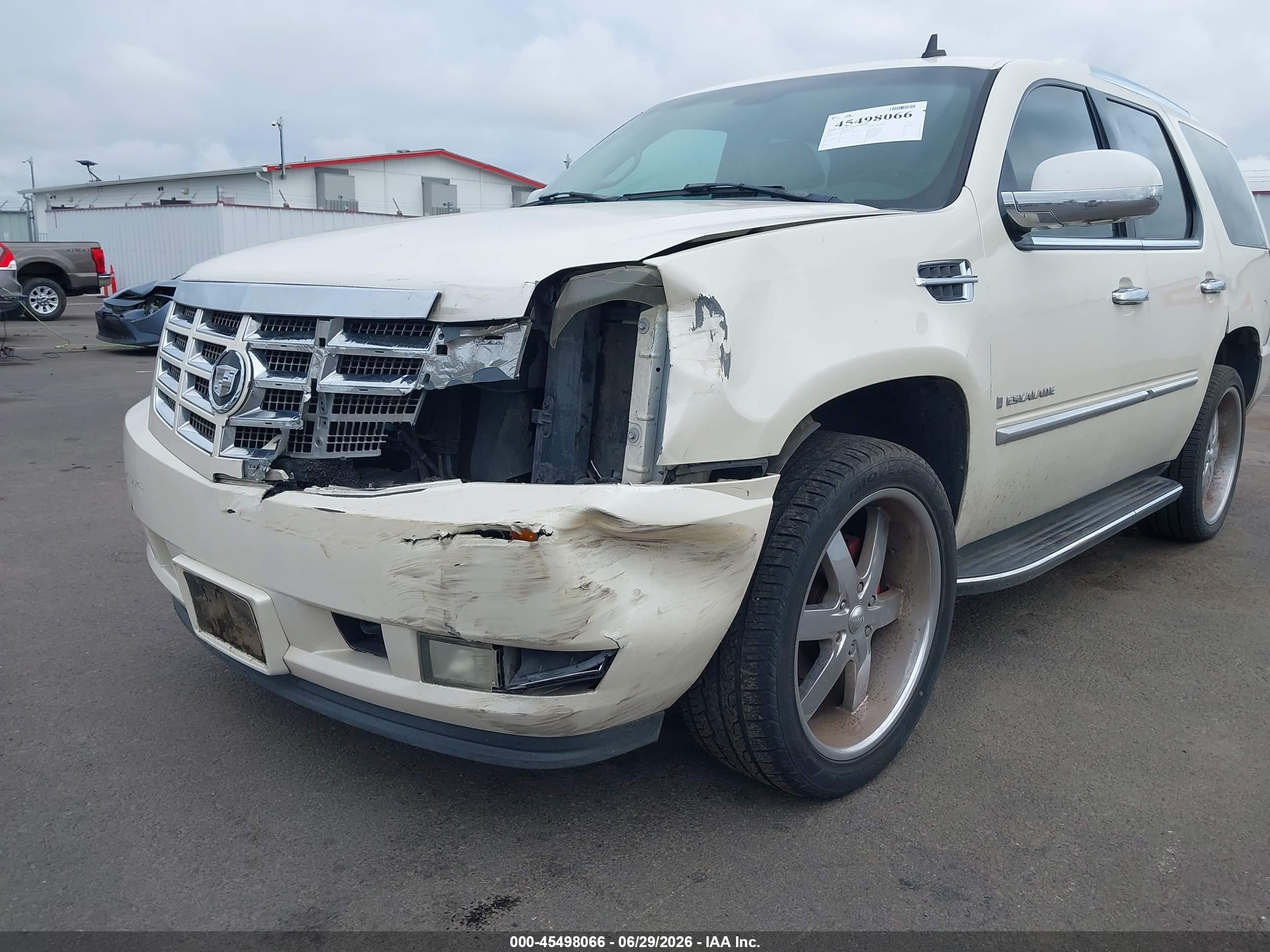 2007 Cadillac Escalade Standard Cream vin: 1GYEC63887R354821