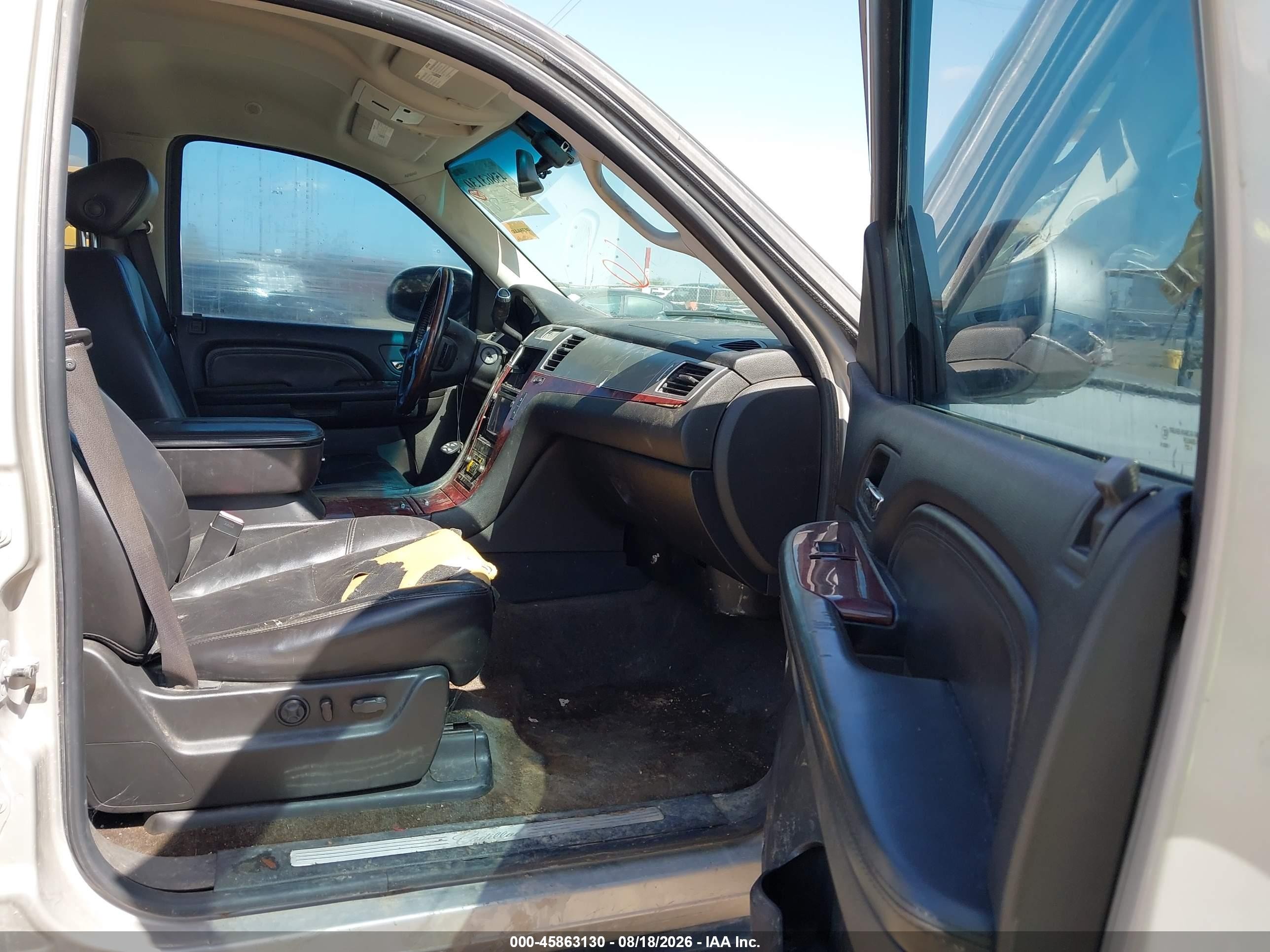 2007 Cadillac Escalade   Champagne vin: 1GYEC63897R324811