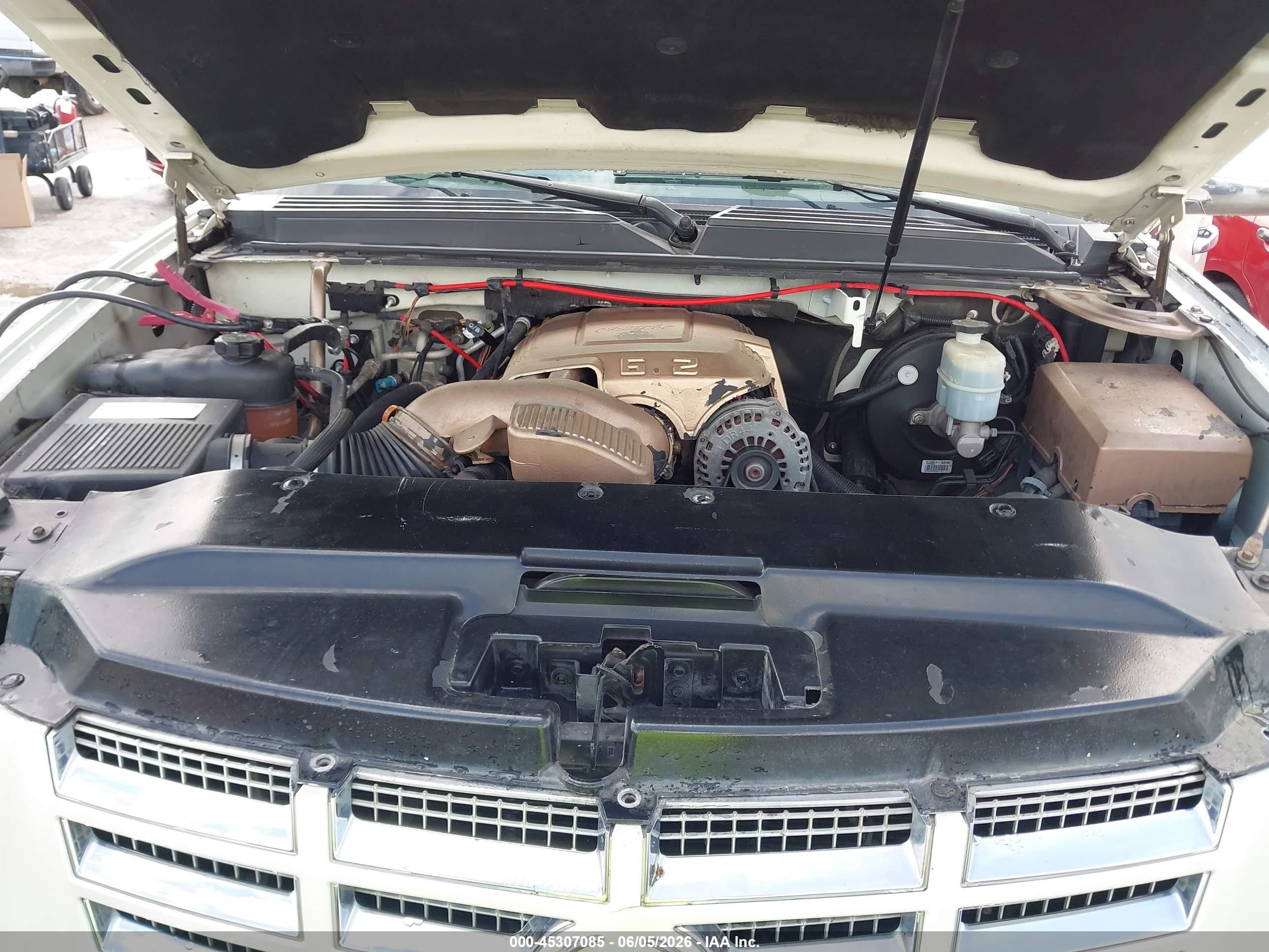 2008 Cadillac Escalade Standard Кремовый vin: 1GYEC63898R235645