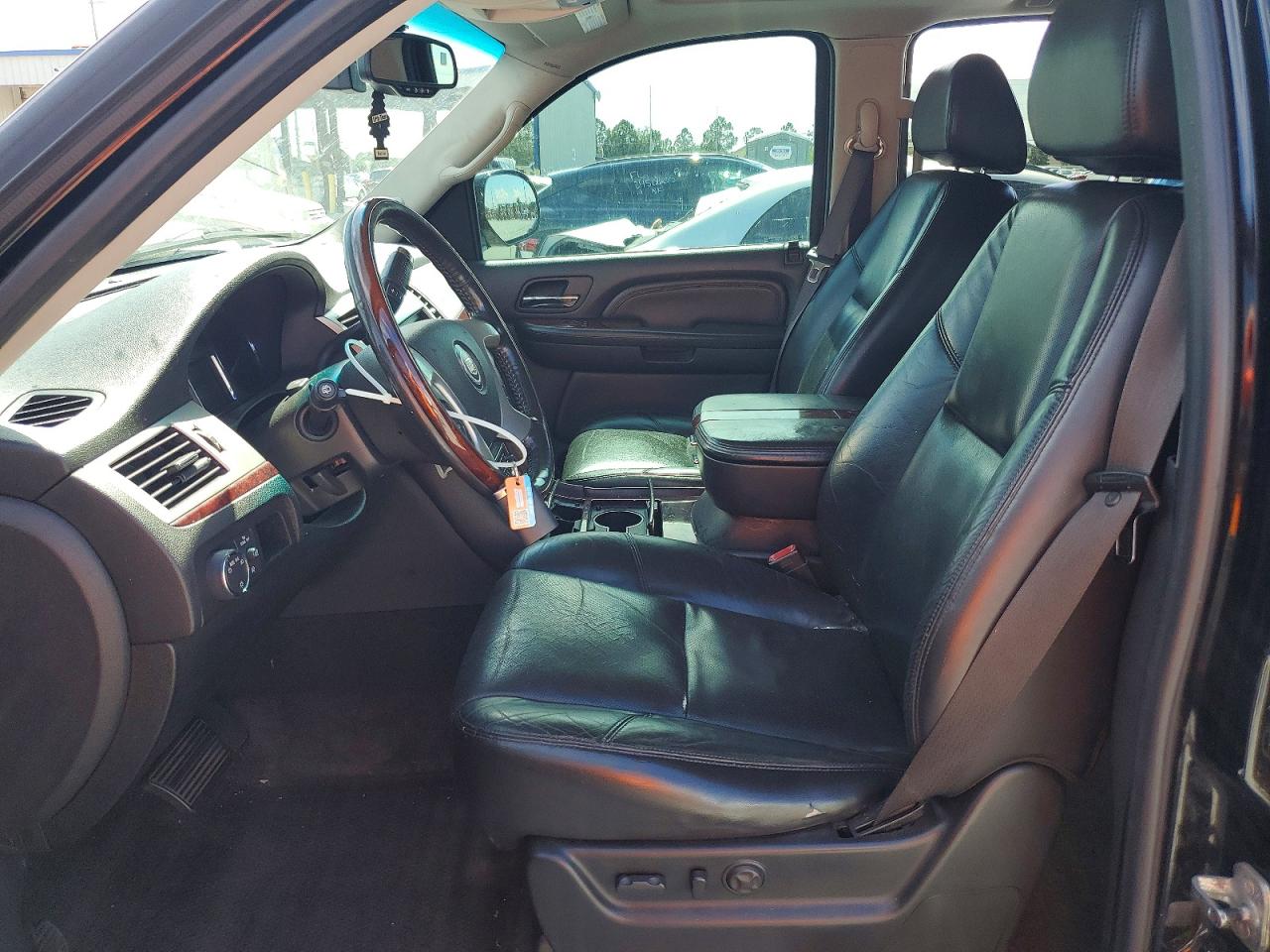 2008 Cadillac Escalade Luxury Black vin: 1GYEC63898R236147