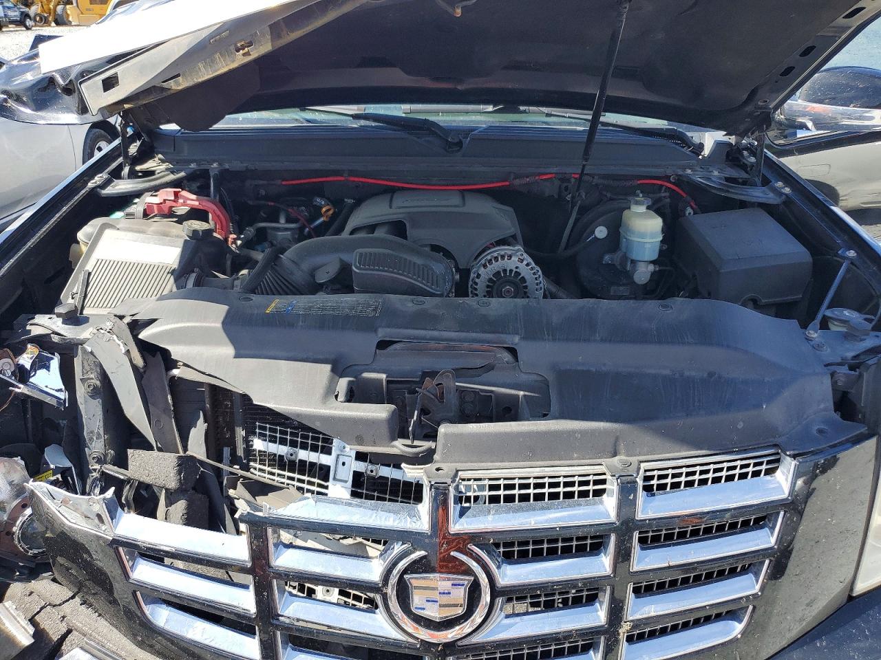 2008 Cadillac Escalade Luxury Black vin: 1GYEC63898R236147
