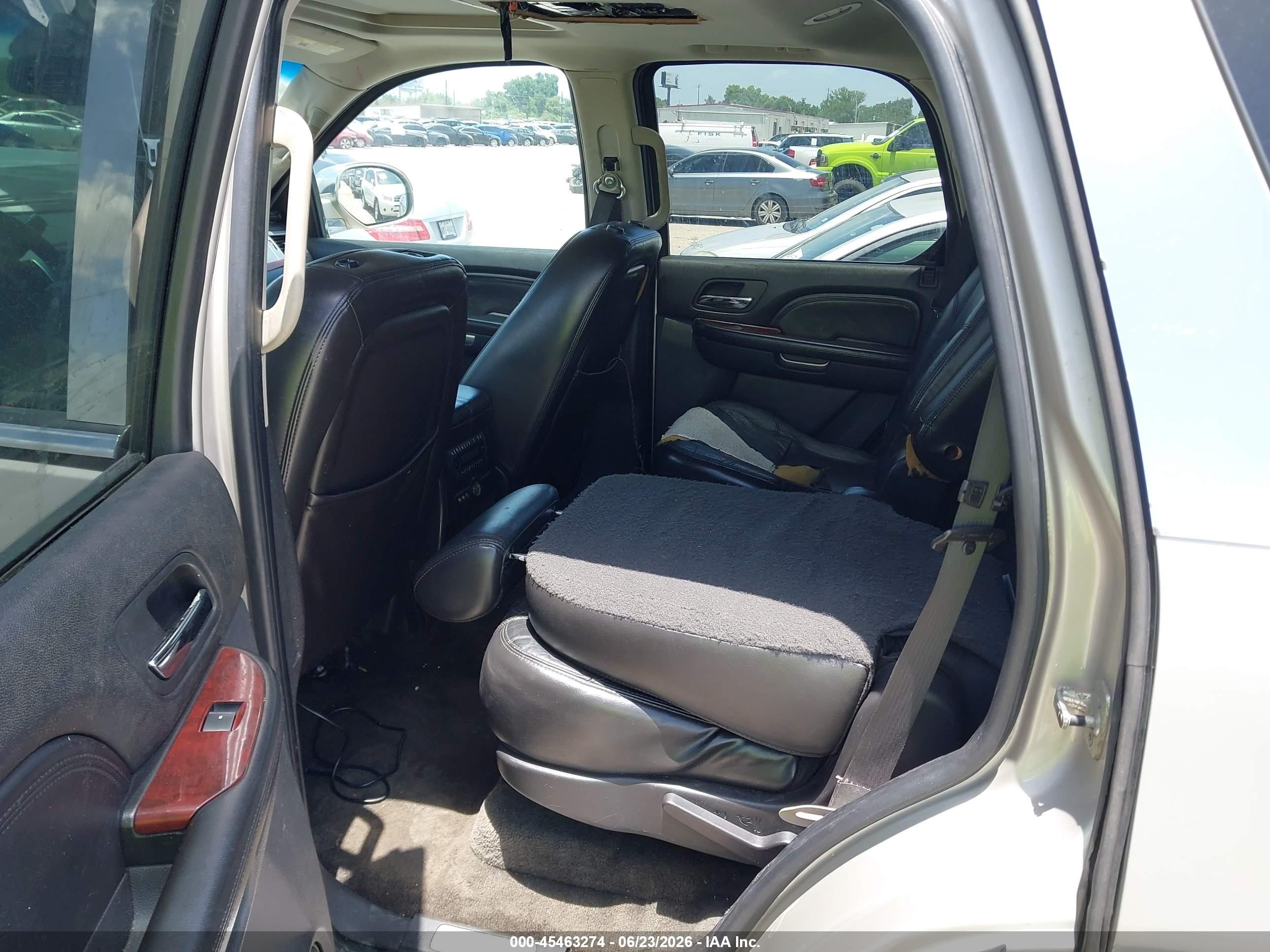 2007 Cadillac Escalade Standard Бежевый vin: 1GYEC638X7R286974