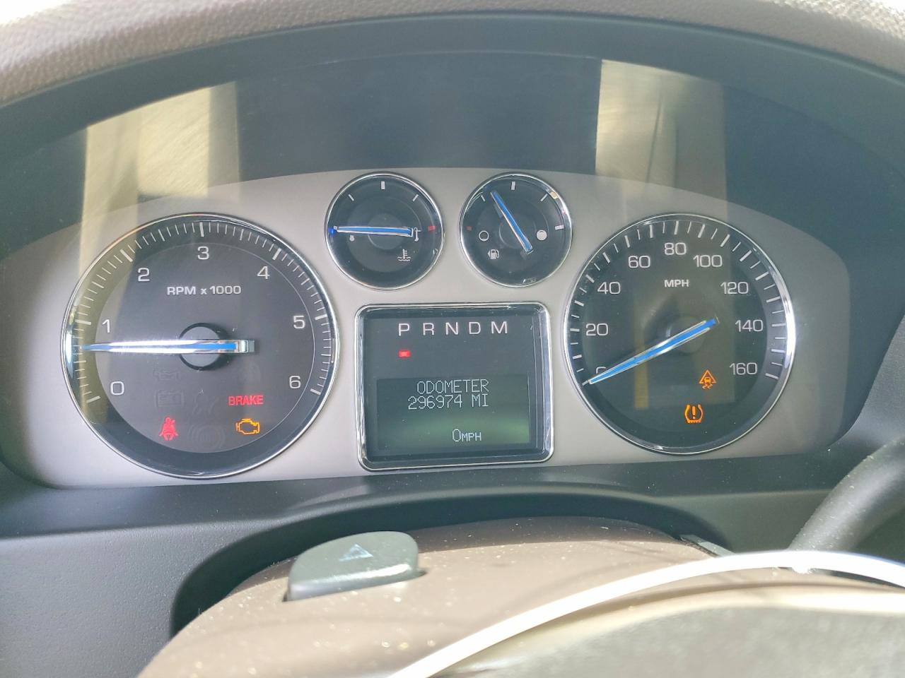 2007 Cadillac Escalade Luxury White vin: 1GYEC638X7R334490